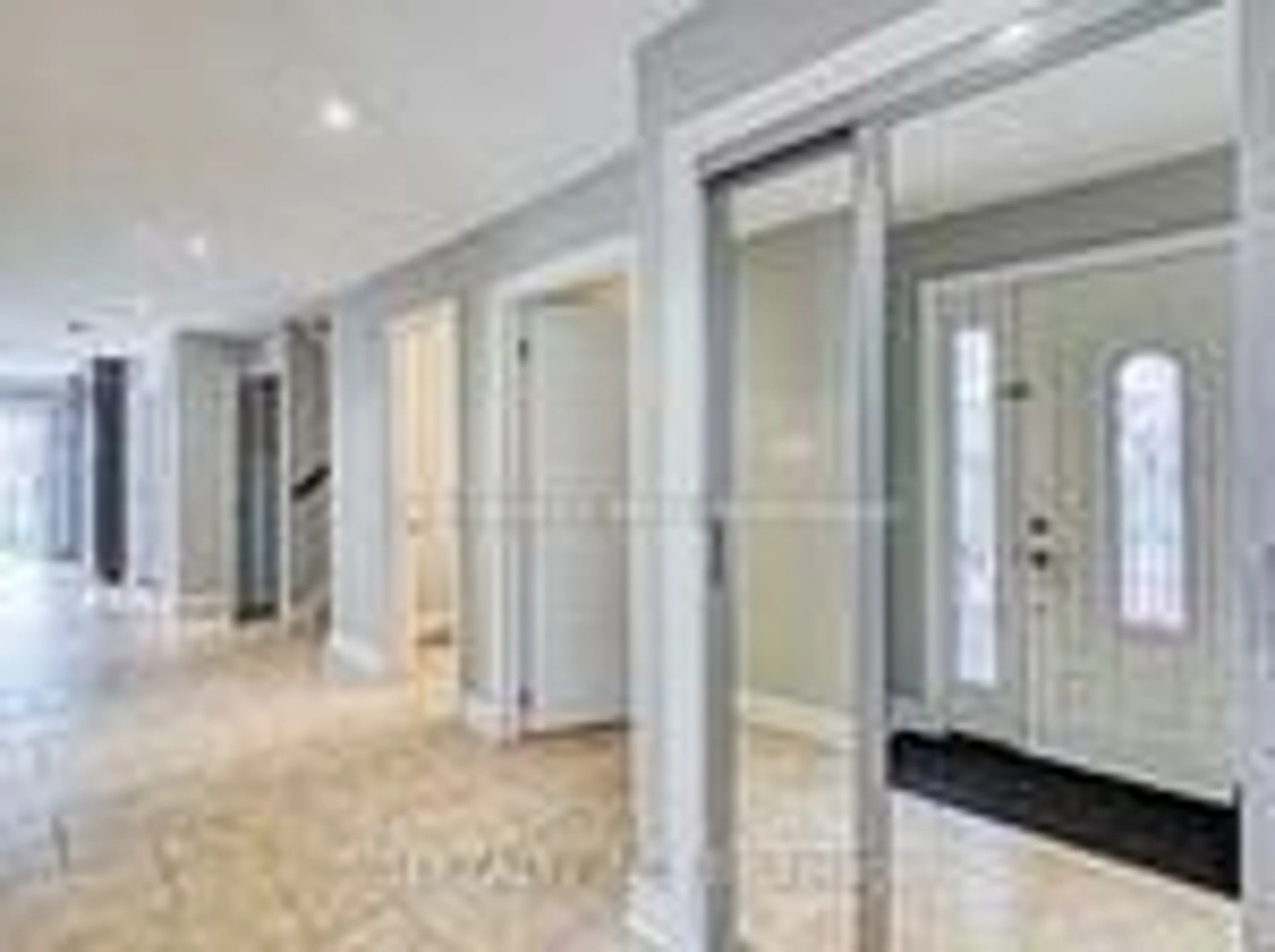 Indoor foyer for 4679 Owl Circ, Mississauga Ontario L4Z 2W8