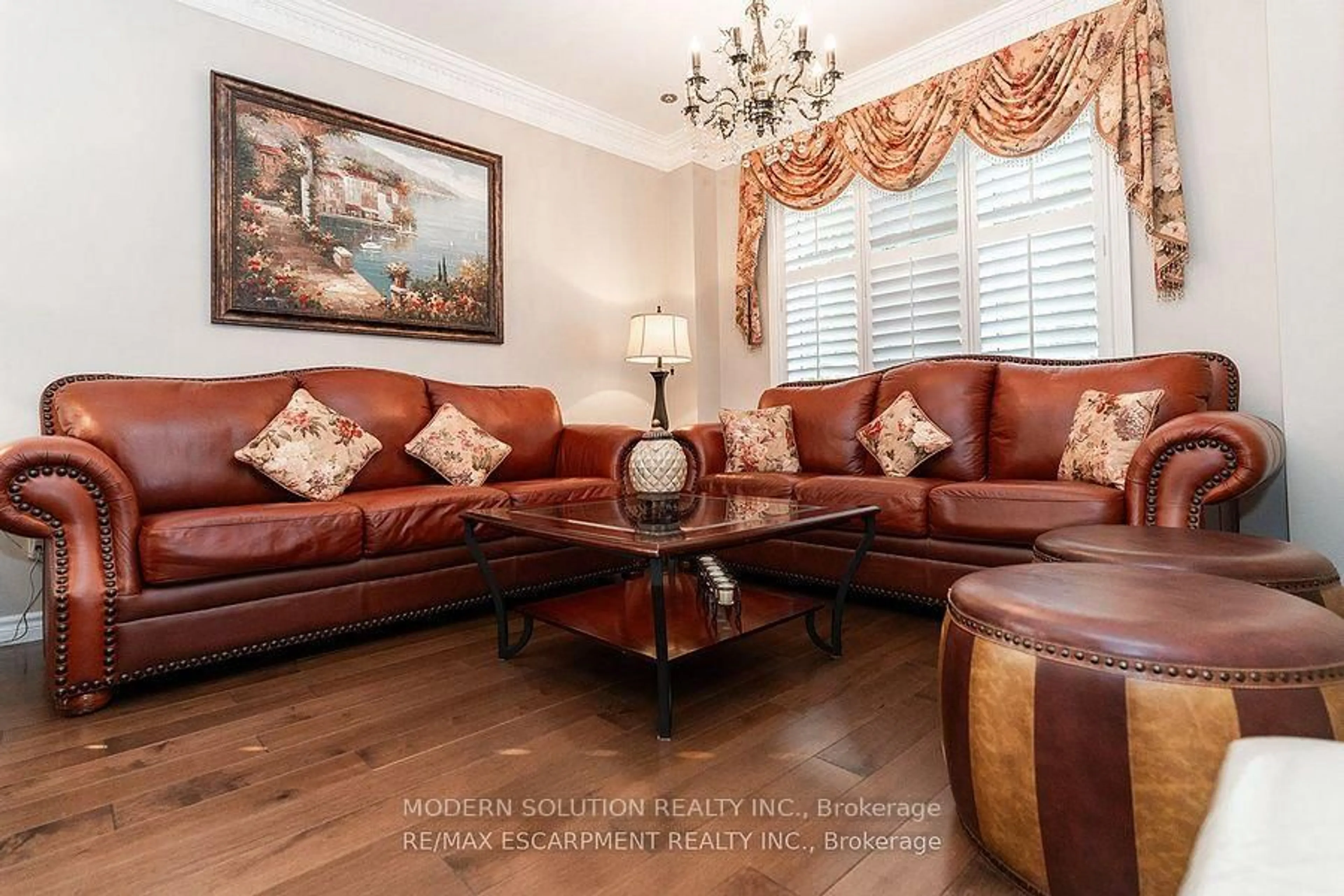 Living room with furniture, unknown for 4982 Maxine Pl, Mississauga Ontario L4Z 4H9