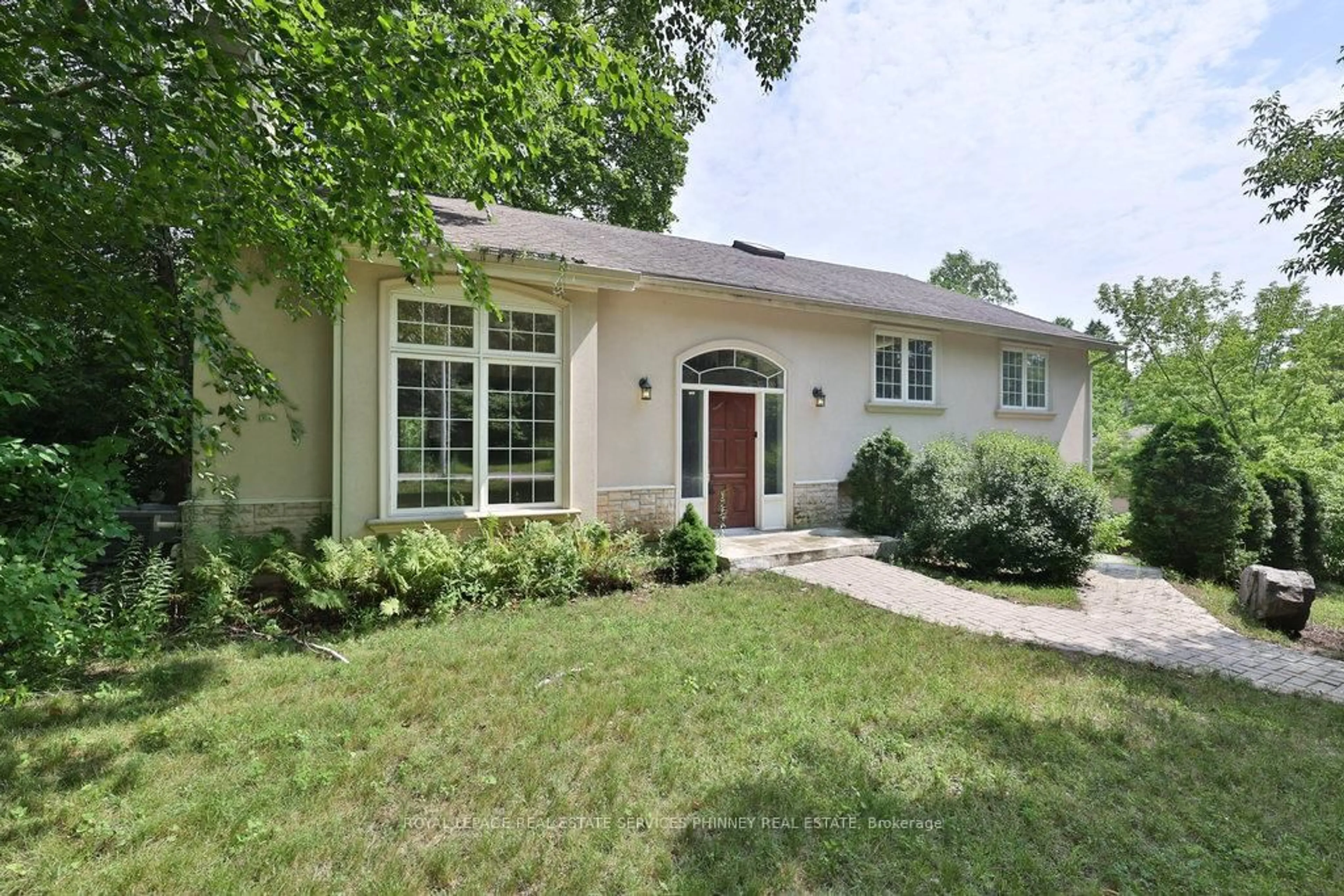 Home with brick exterior material, street for 1340 Contour Dr, Mississauga Ontario L5H 1B2