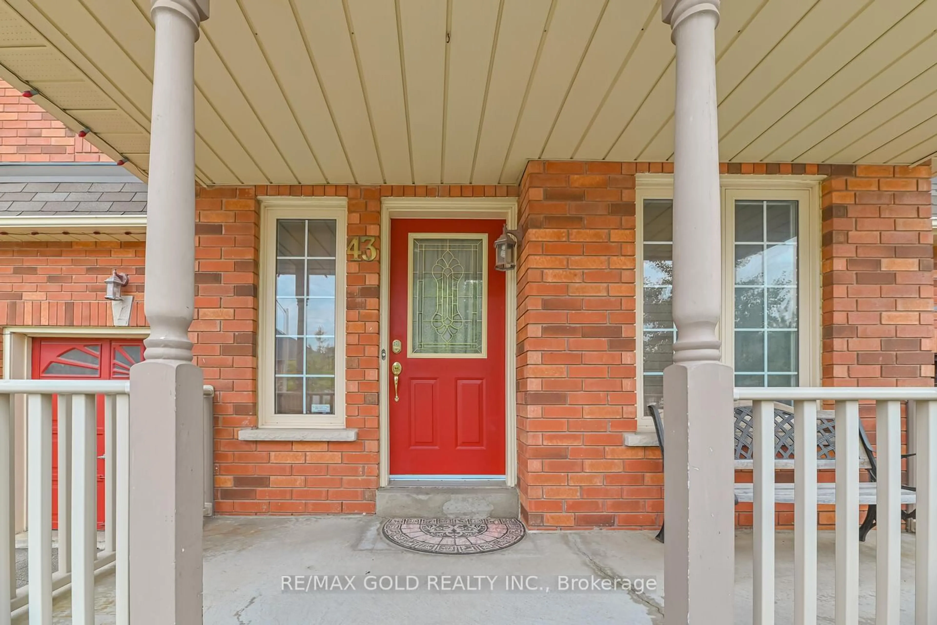 Indoor entryway for 43 Giraffe Ave, Brampton Ontario L6R 1Y9