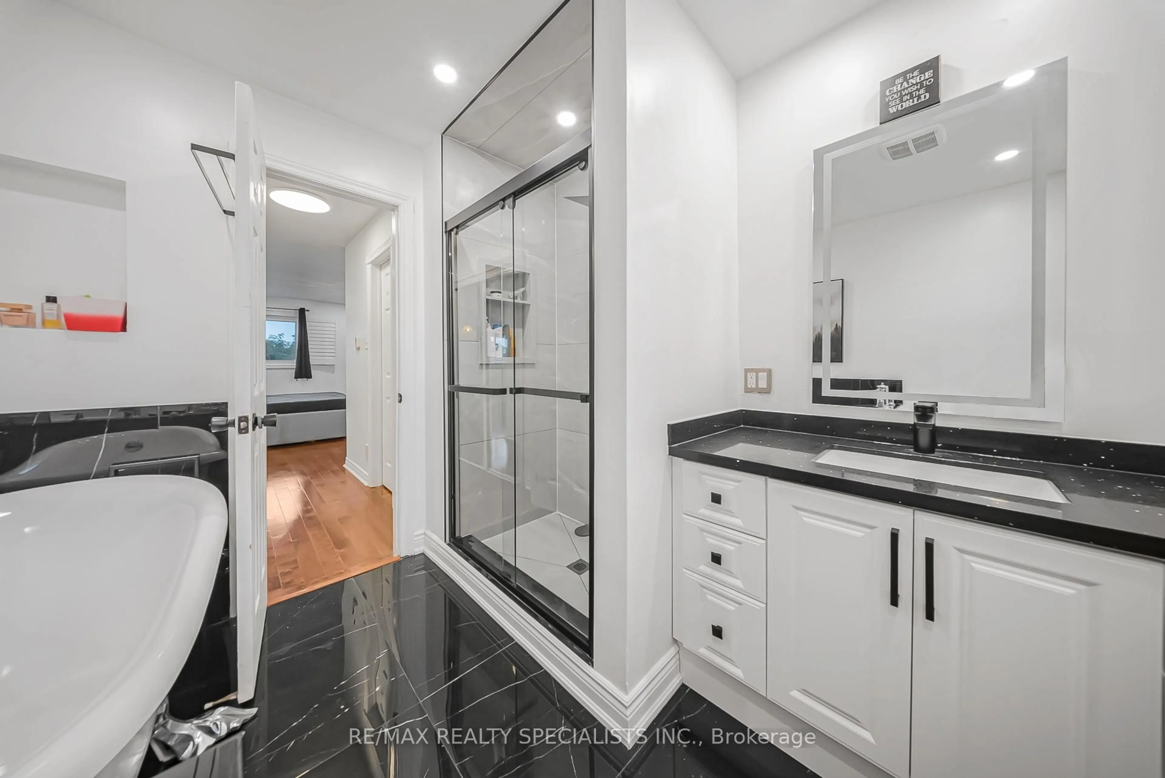 Contemporary bathroom, ceramic/tile floor for 47 Whitbread Ave, Caledon Ontario L7E 1L7