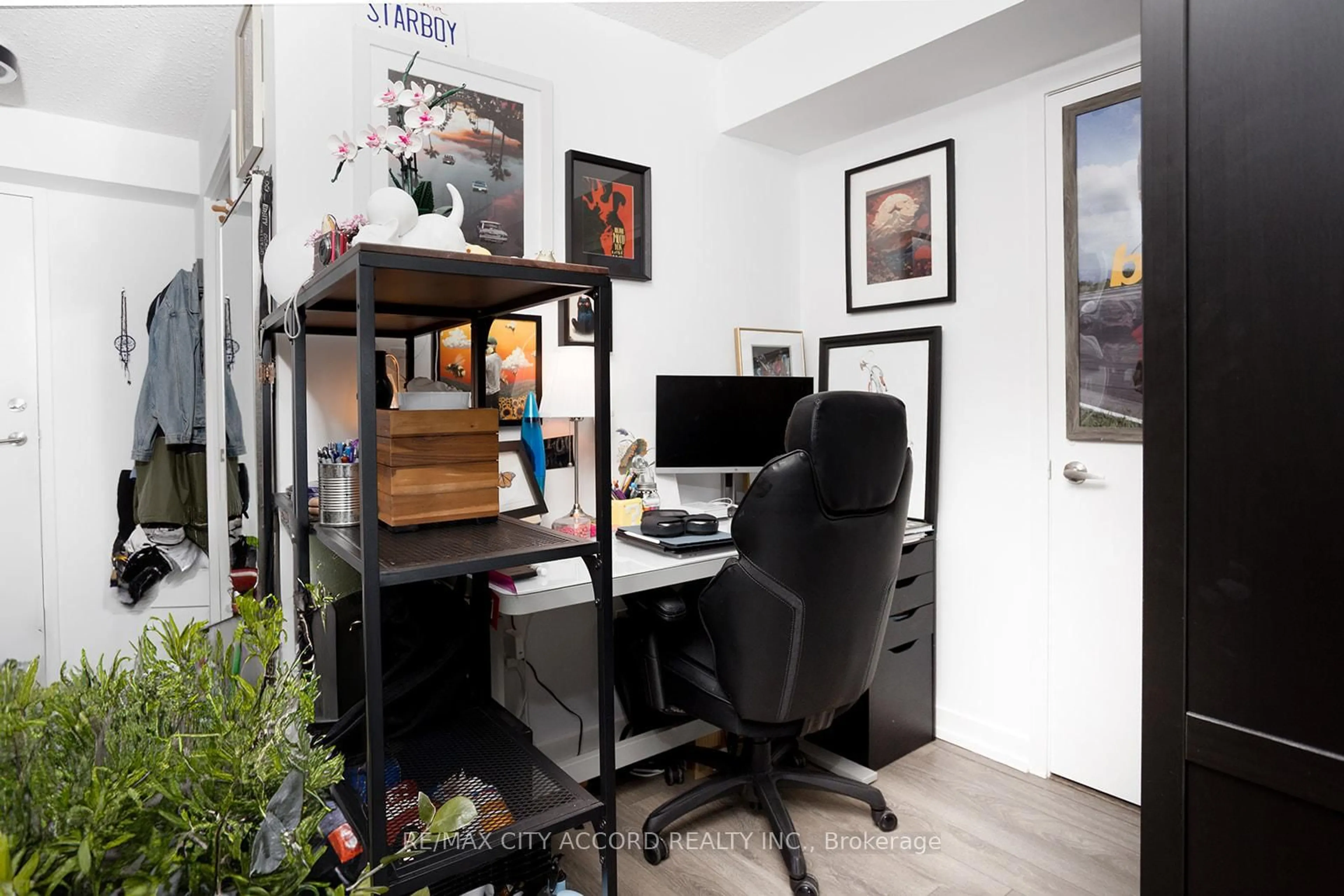 A pic of a room for 816 Lansdowne Ave #720, Toronto Ontario M6H 4K6