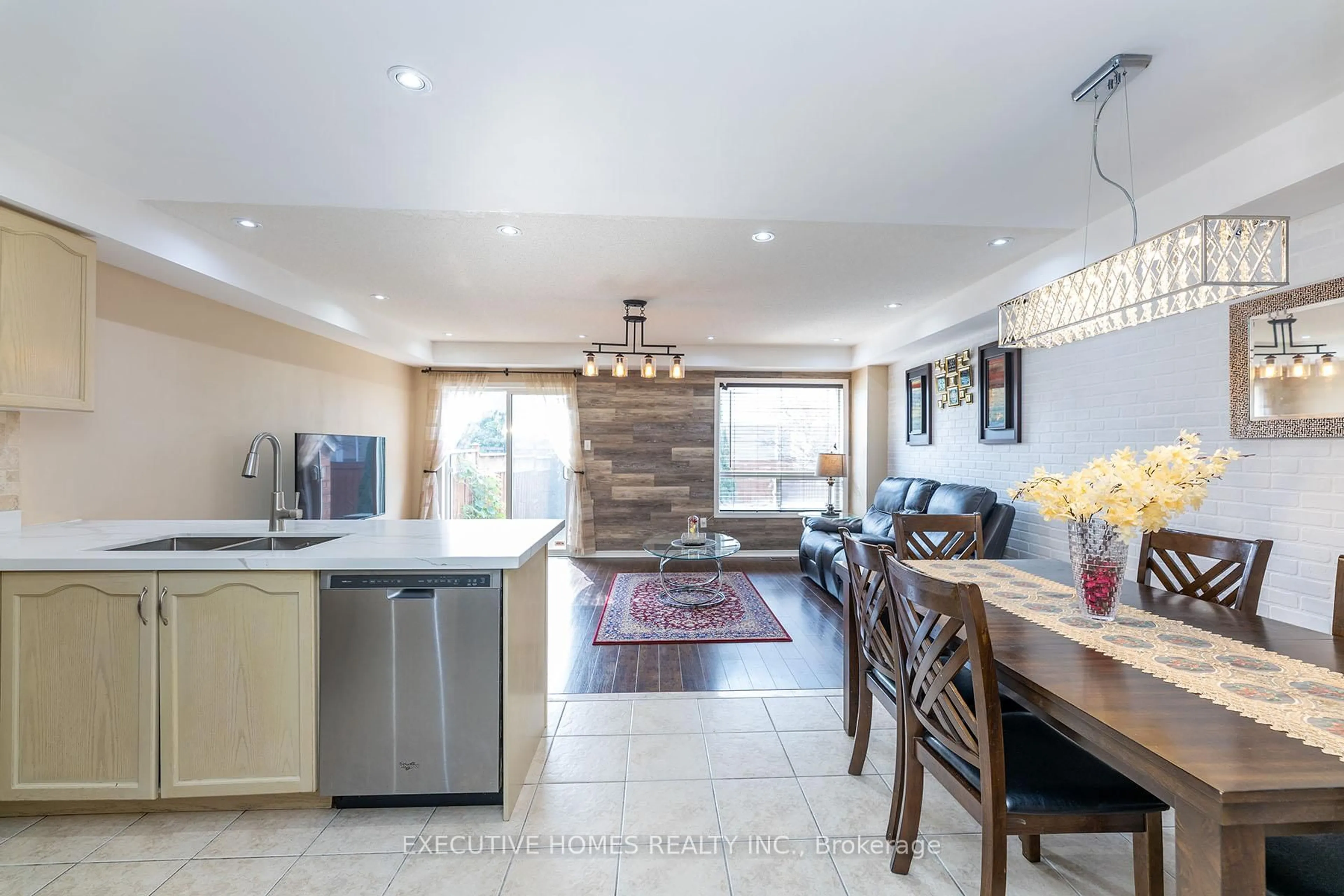 Contemporary kitchen, unknown for 416 Hobbs Cres, Milton Ontario L9T 0J1