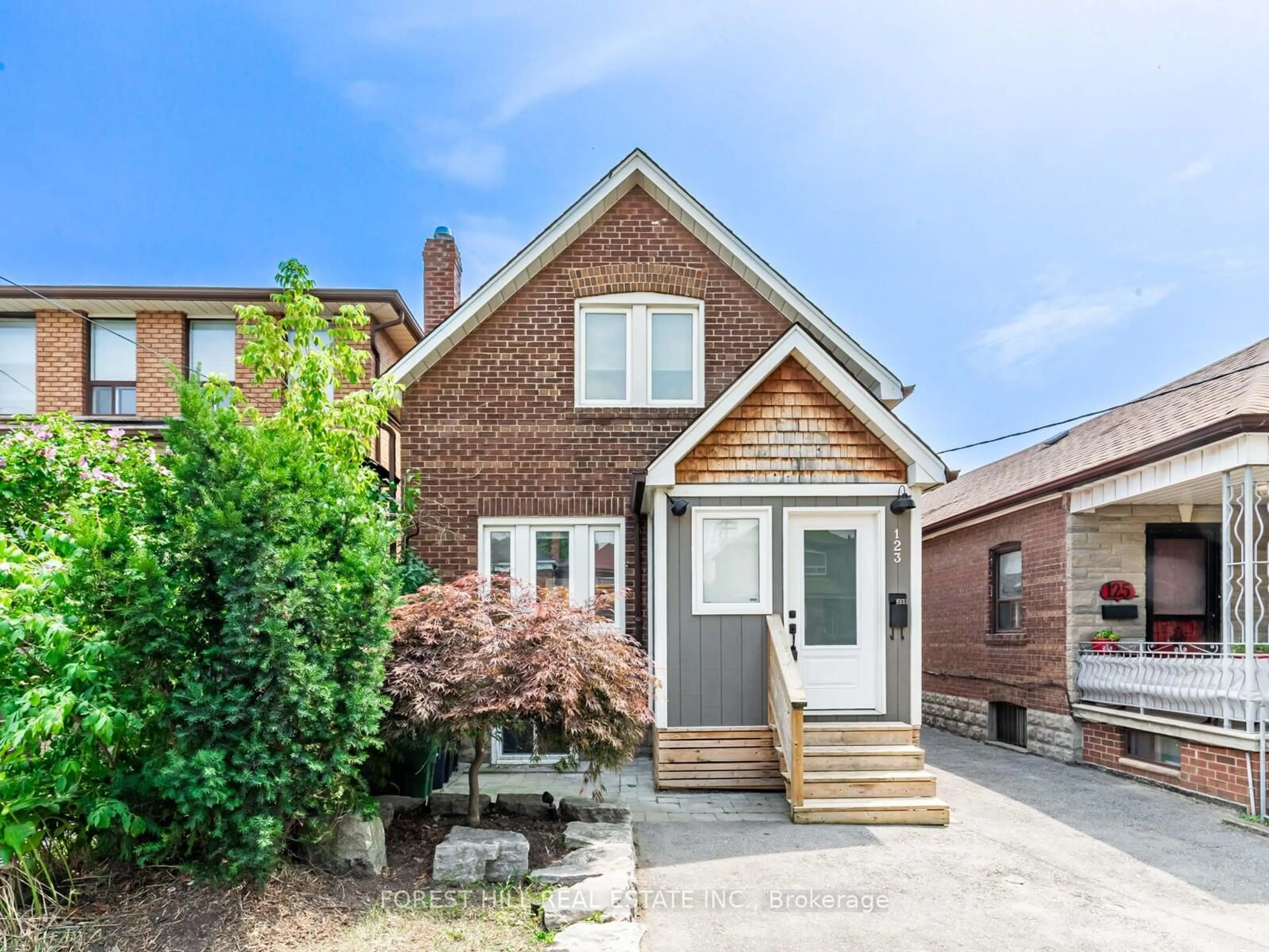 Home with brick exterior material, street for 123 Bowie Ave, Toronto Ontario M6E 2P8