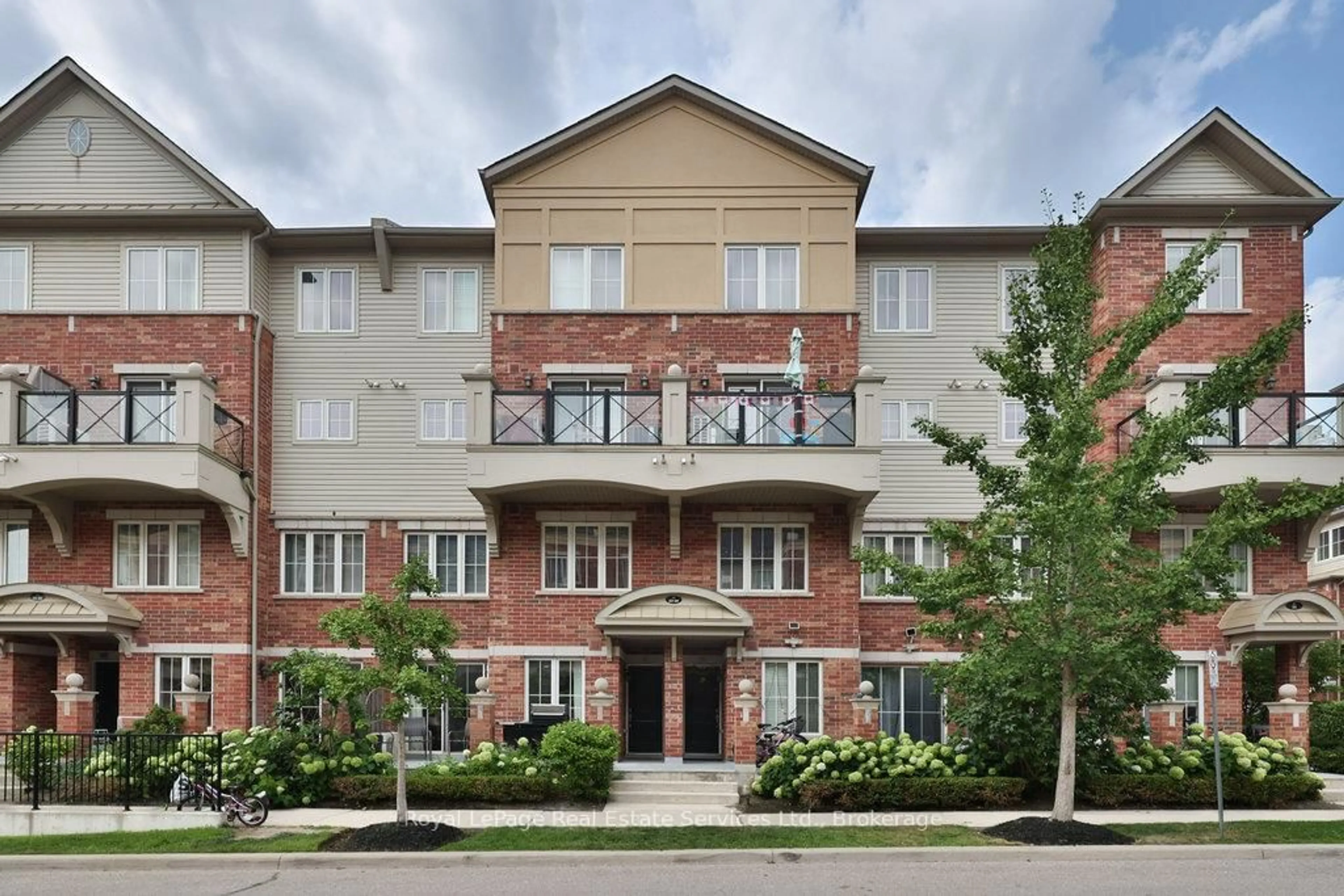 Unknown for 47 Hays Blvd #24, Oakville Ontario L6H 0J1