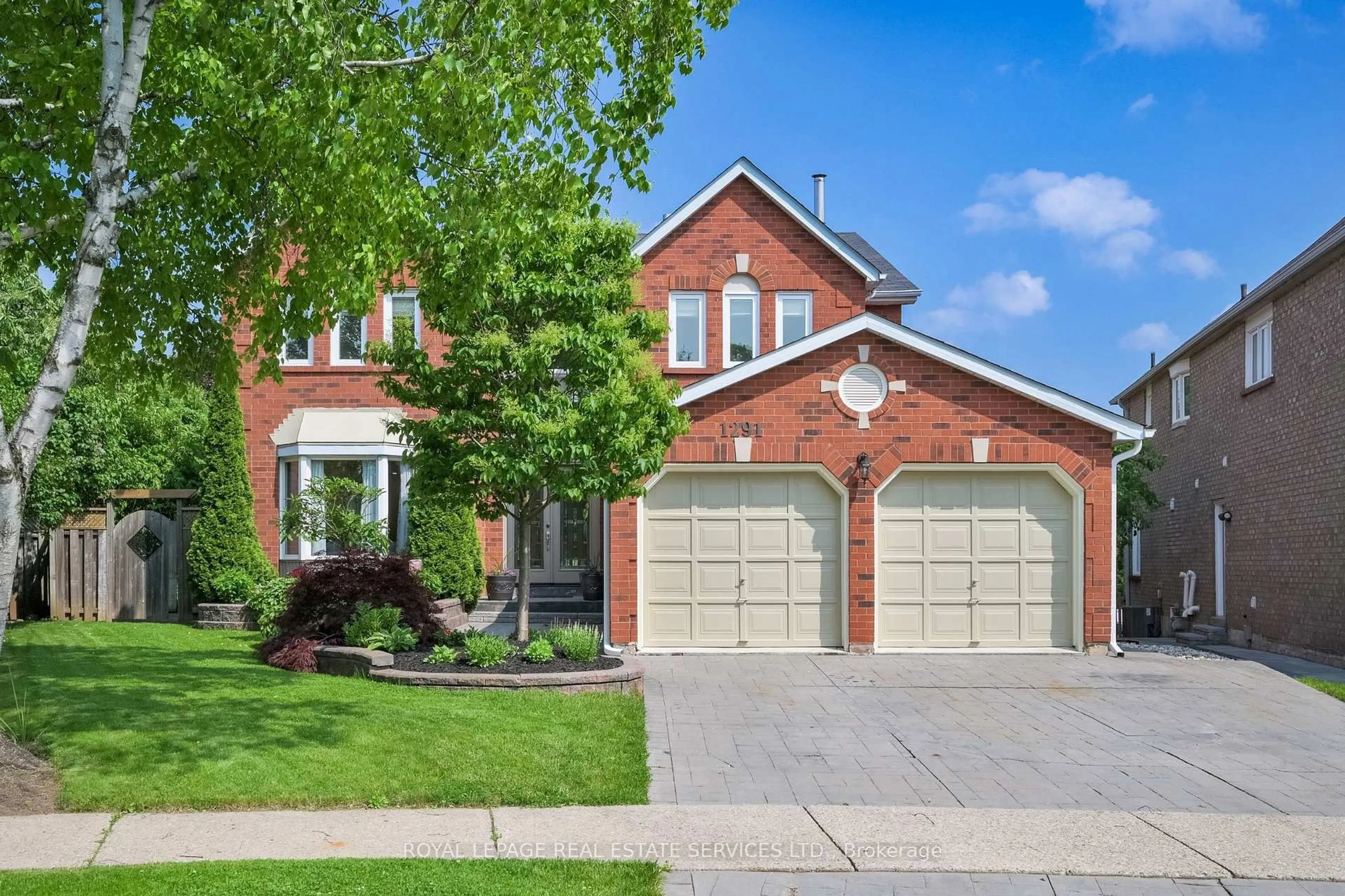 Home with brick exterior material, street for 1291 Saddler Circ, Oakville Ontario L6M 2X7