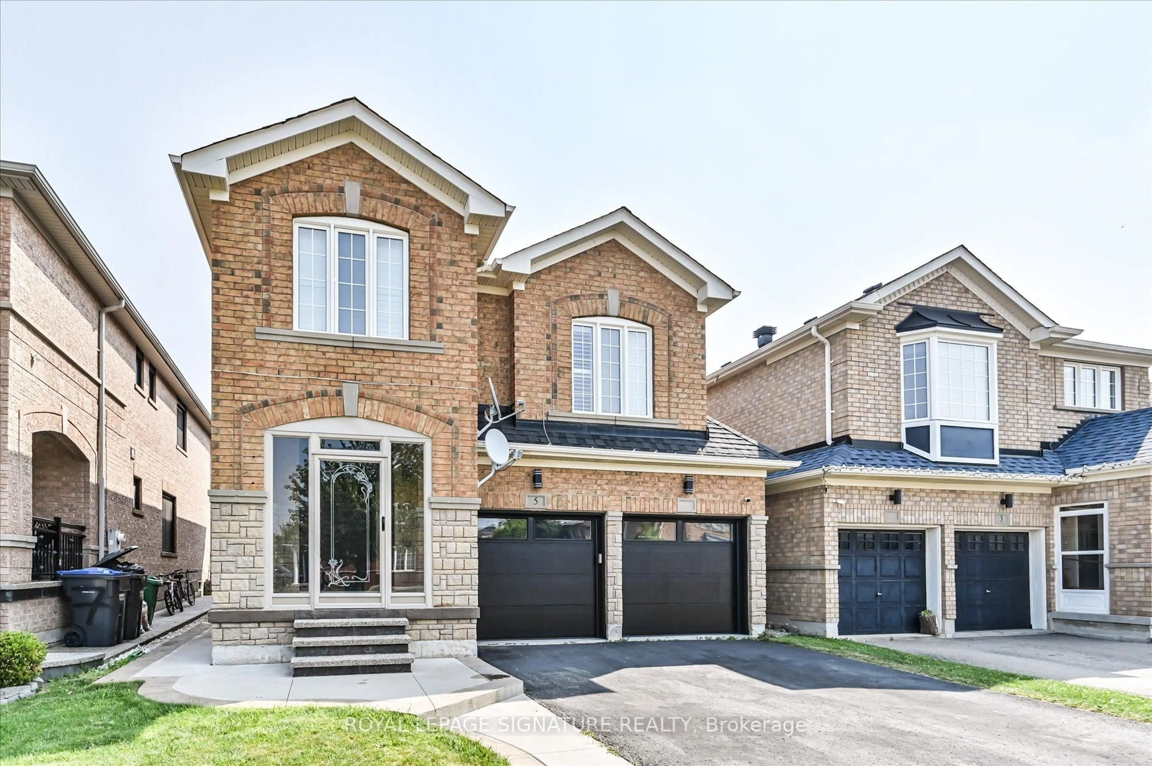 Home with brick exterior material, street for 5 Thornbush Blvd, Brampton Ontario L7A 3X9