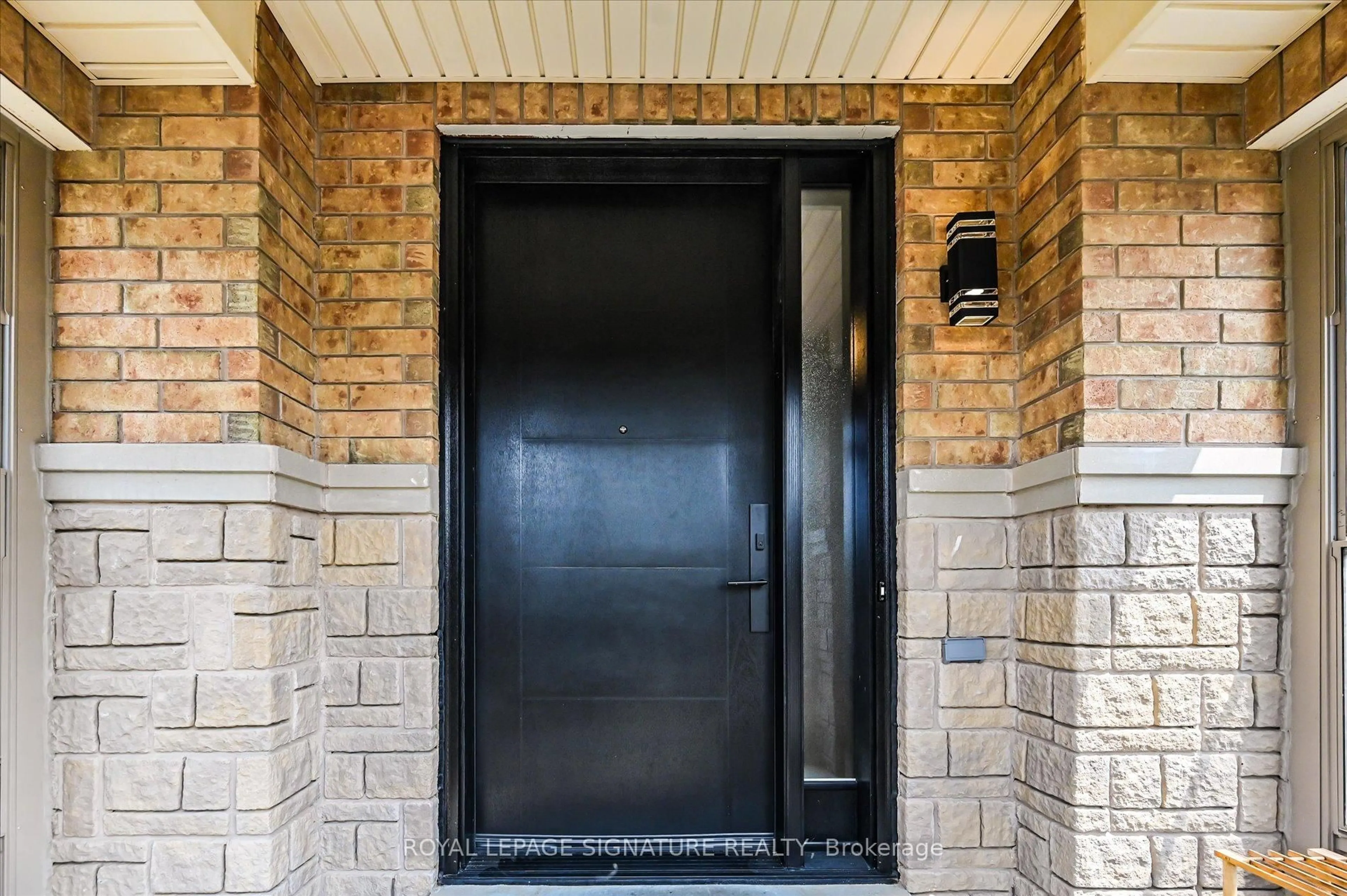 Indoor entryway for 5 Thornbush Blvd, Brampton Ontario L7A 3X9