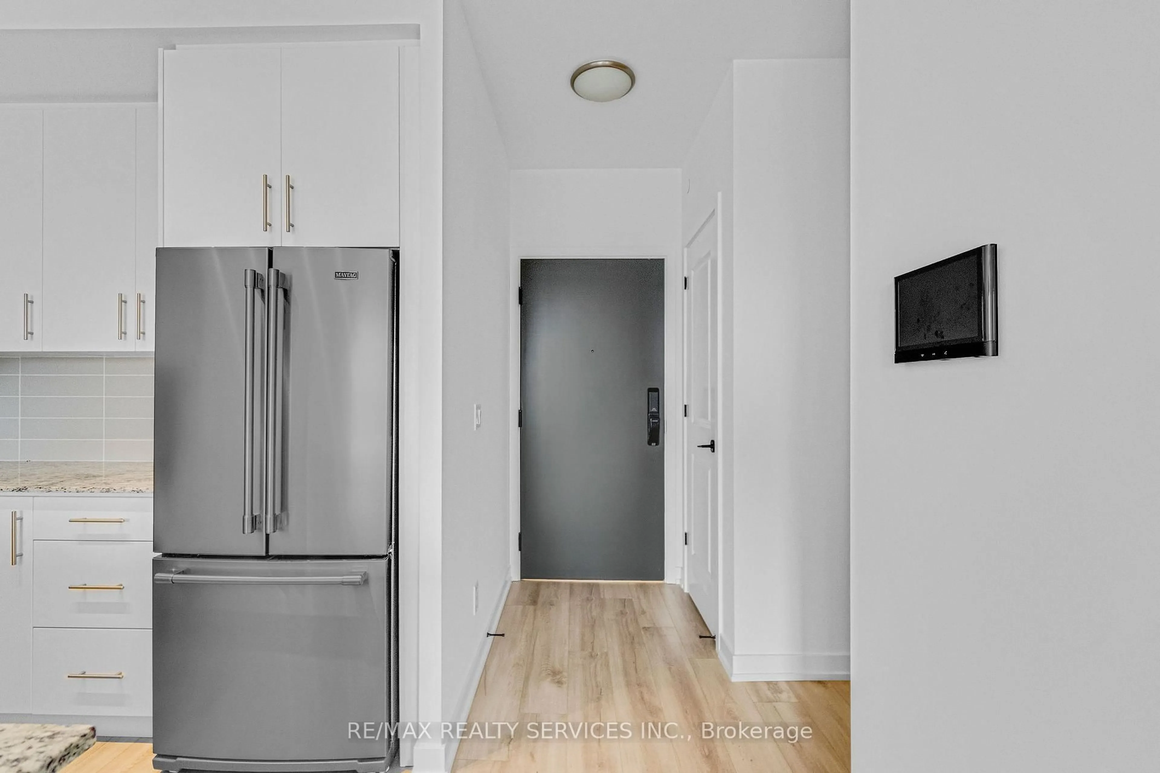 Indoor entryway for 345 Wheat Boom Dr #1206, Oakville Ontario L6H 7X4