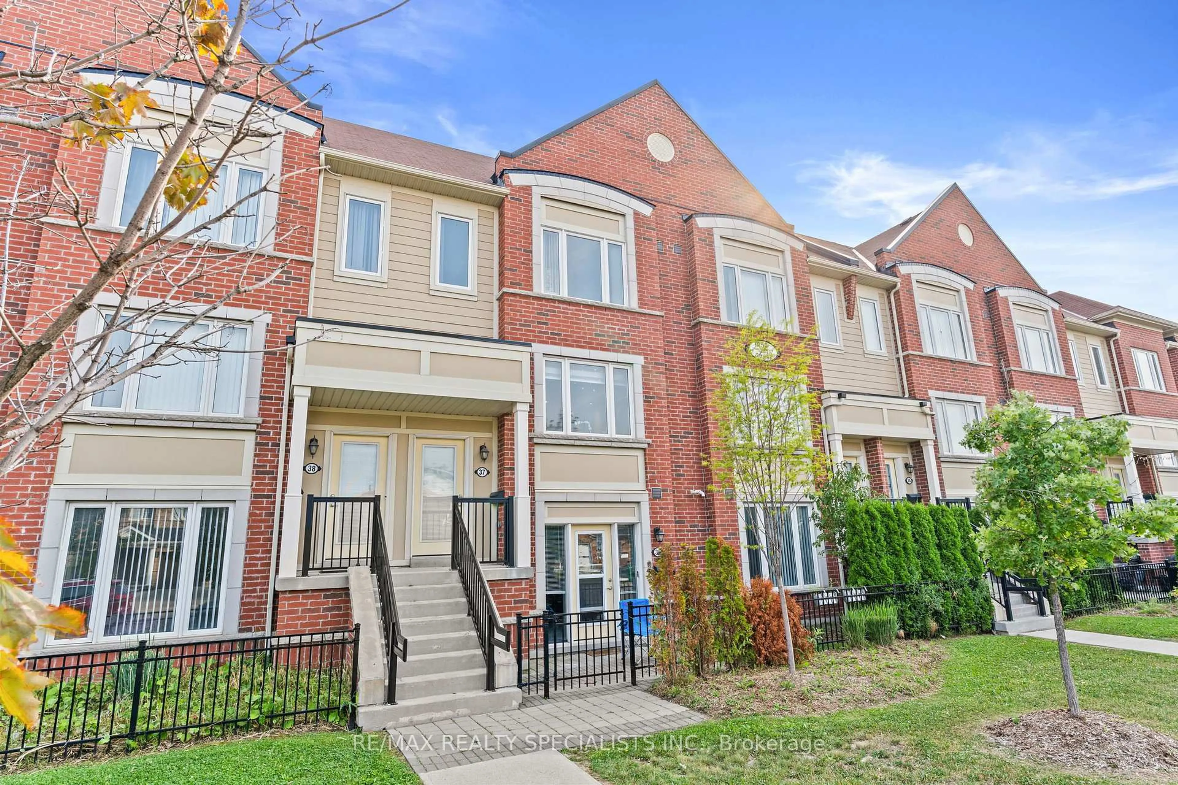 Unknown for 250 Sunny Meadow Blvd #37, Brampton Ontario L6R 2Y7
