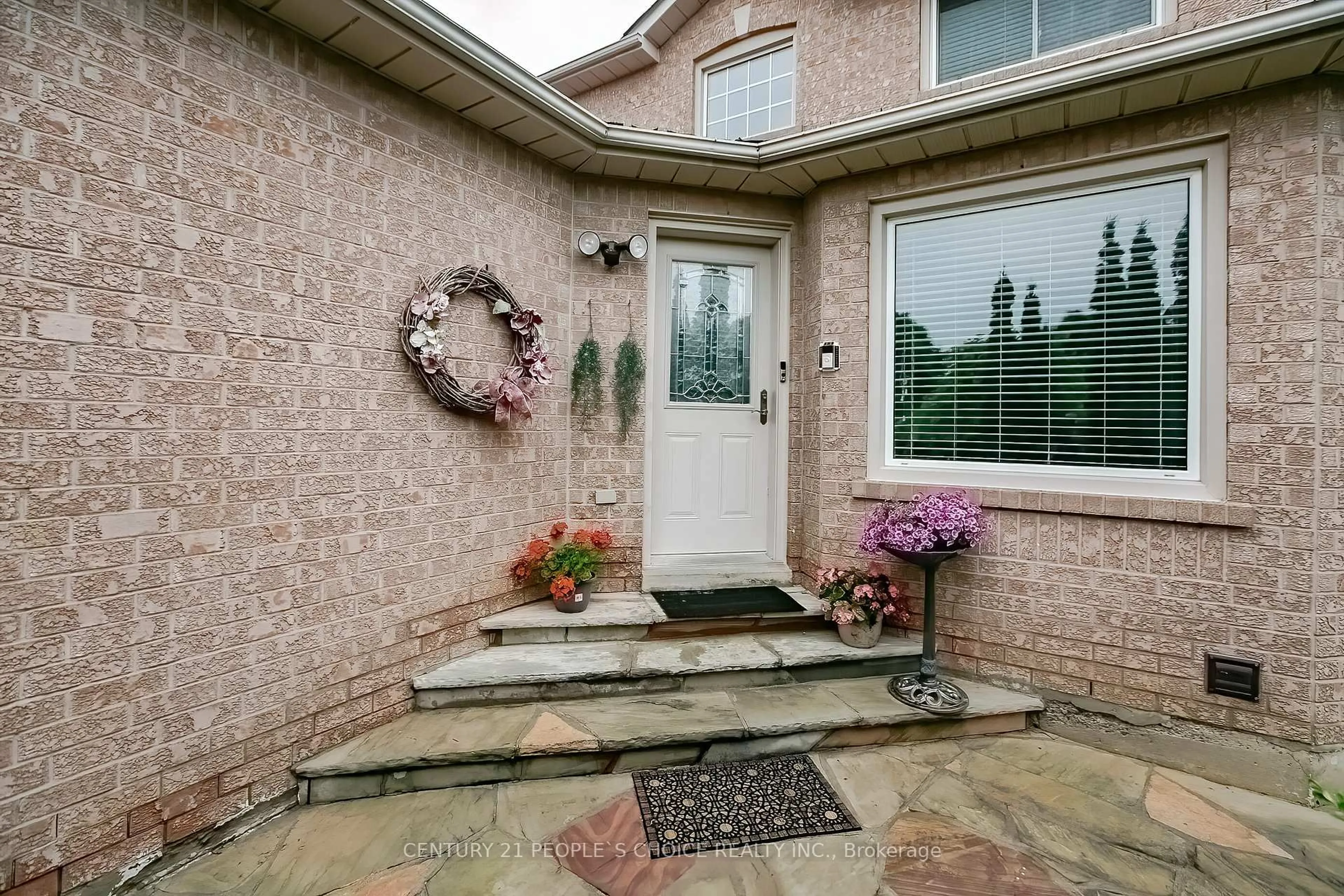 Unknown for 24 Vivians Cres, Brampton Ontario L6Y 4V1