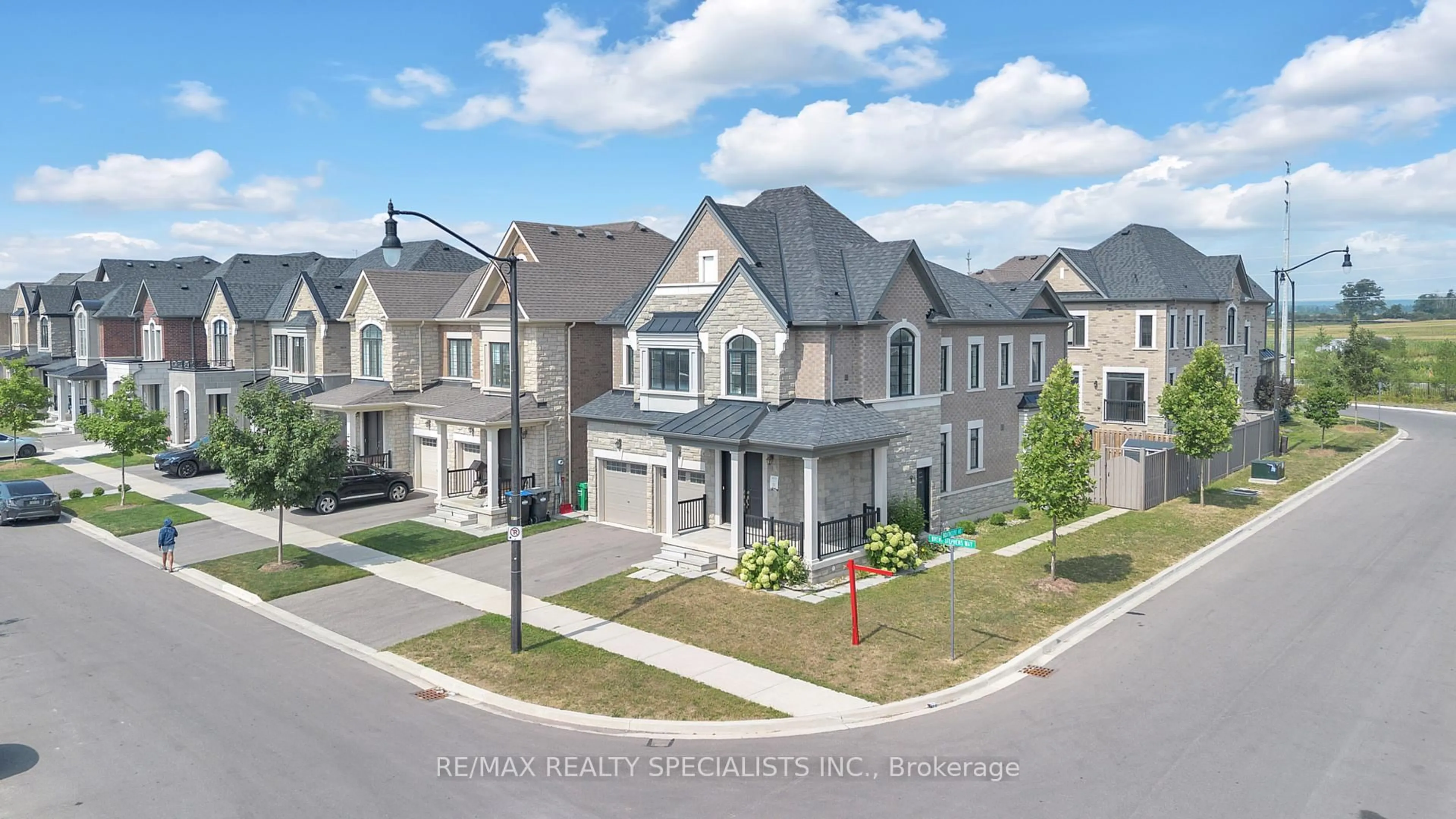 A pic from outside/outdoor area/front of a property/back of a property/a pic from drone, street for 44 Brent Stephens Way, Brampton Ontario L7A 0C3