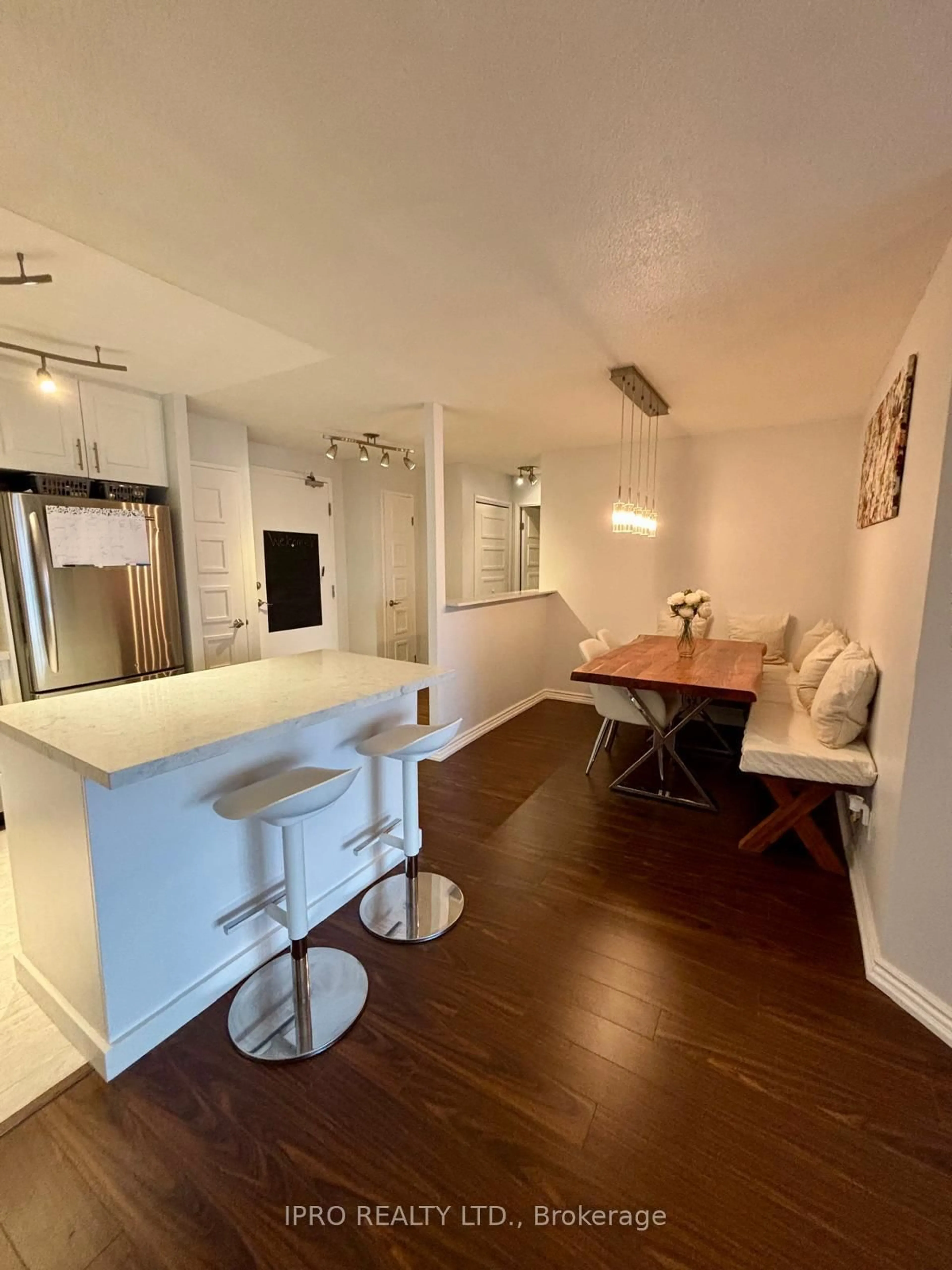 Open concept kitchen, wood/laminate floor for 145 Hillcrest Ave #2310, Mississauga Ontario L5B 3Z1