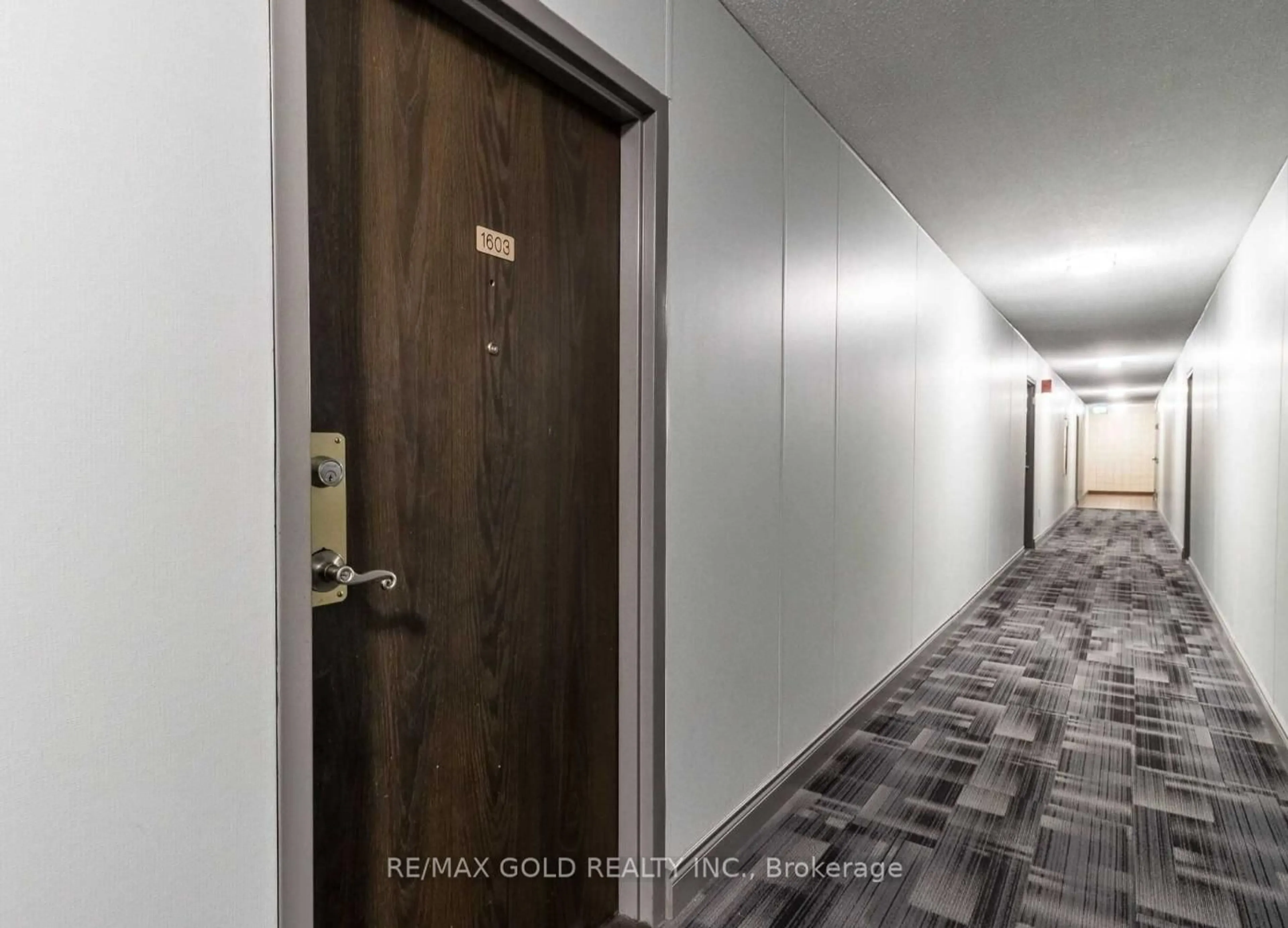 Unknown for 390 Dixon Rd #1603, Toronto Ontario M9R 1T4