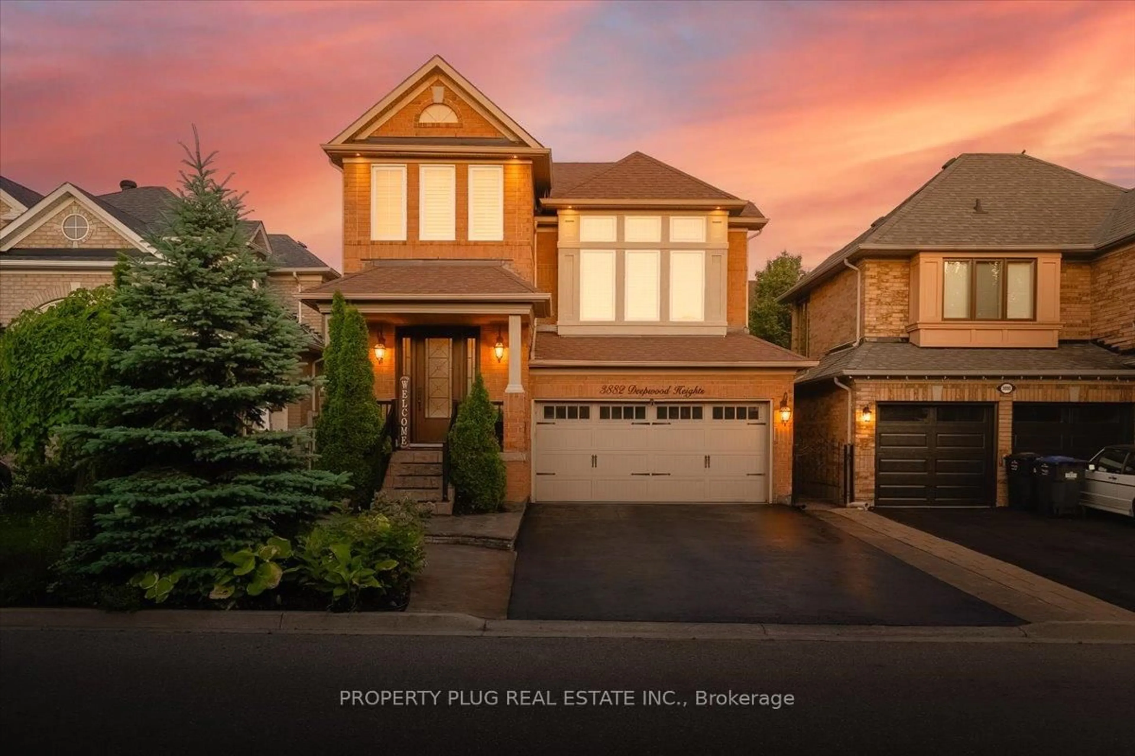 Home with brick exterior material, street for 3882 Deepwood Hts, Mississauga Ontario L5M 6M2