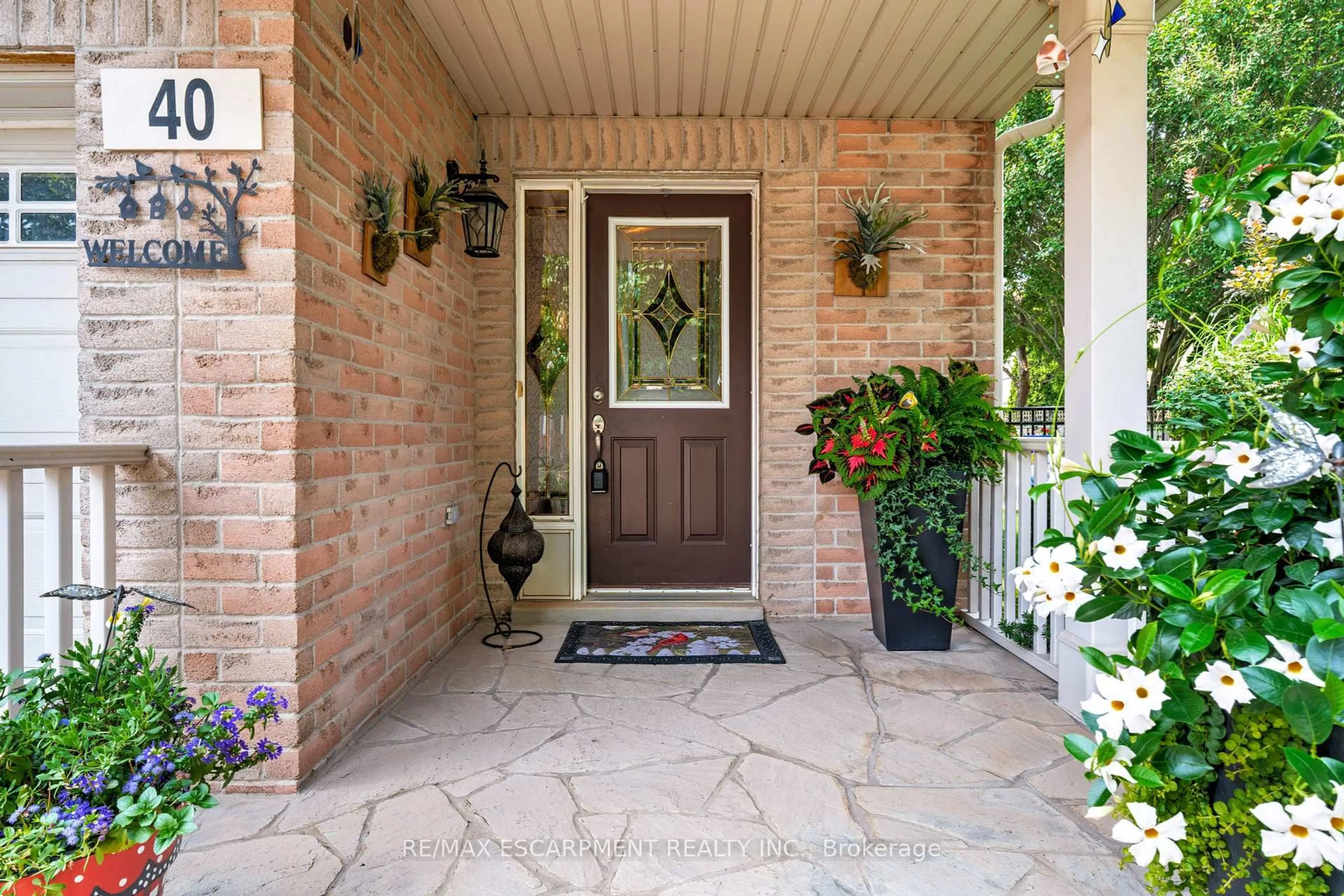 Indoor entryway for 2511 Boros Rd #40, Burlington Ontario L7M 5B2