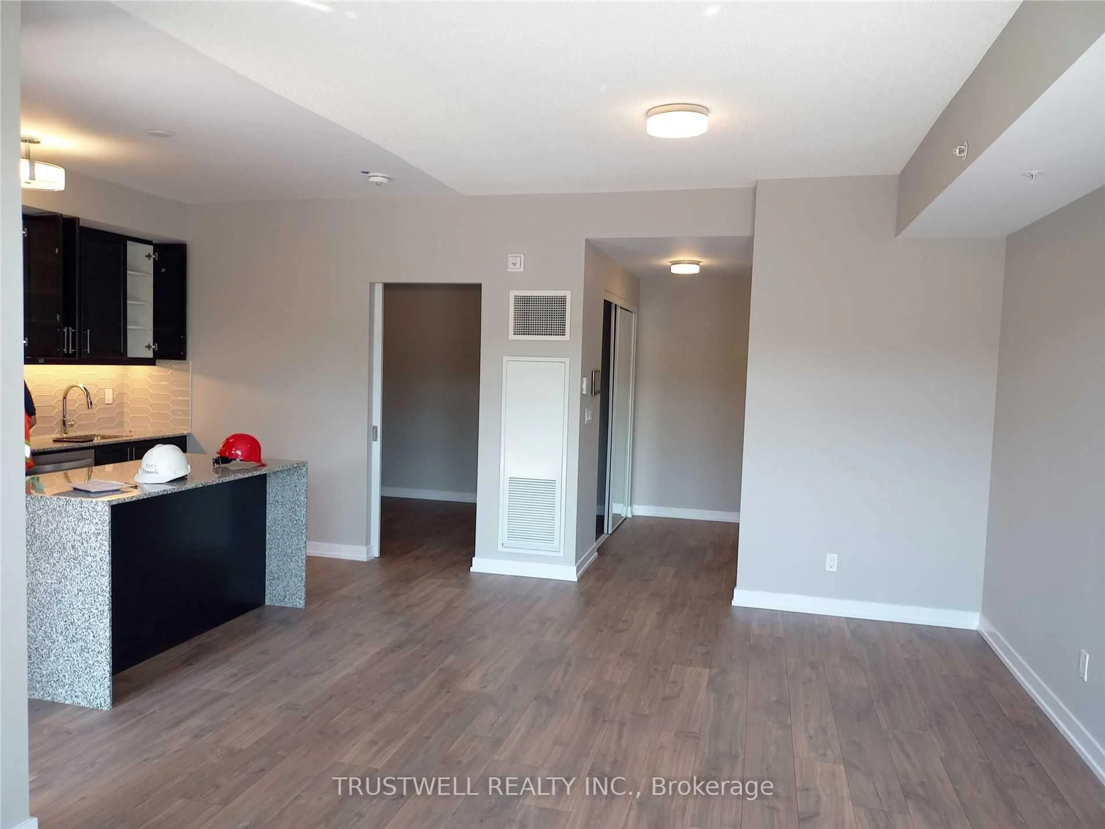 A pic of a room for 50 Ann St #317, Caledon Ontario L7E 1B9