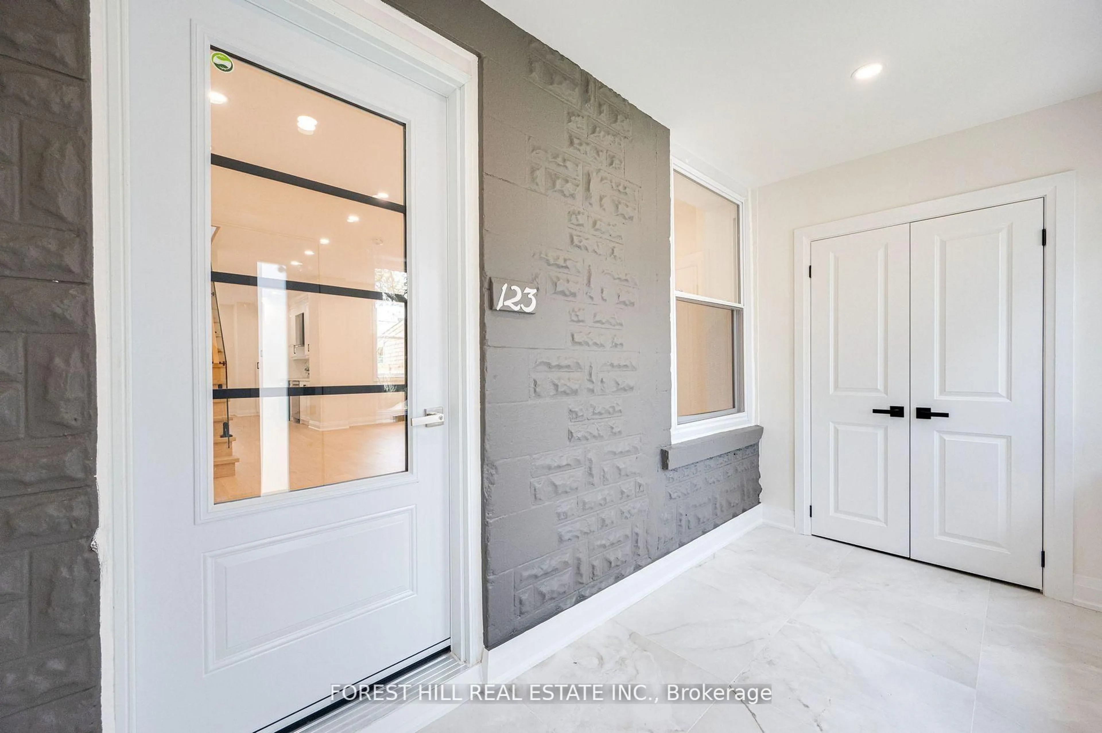 Indoor entryway for 123 Laughton Ave, Toronto Ontario M6N 2X3