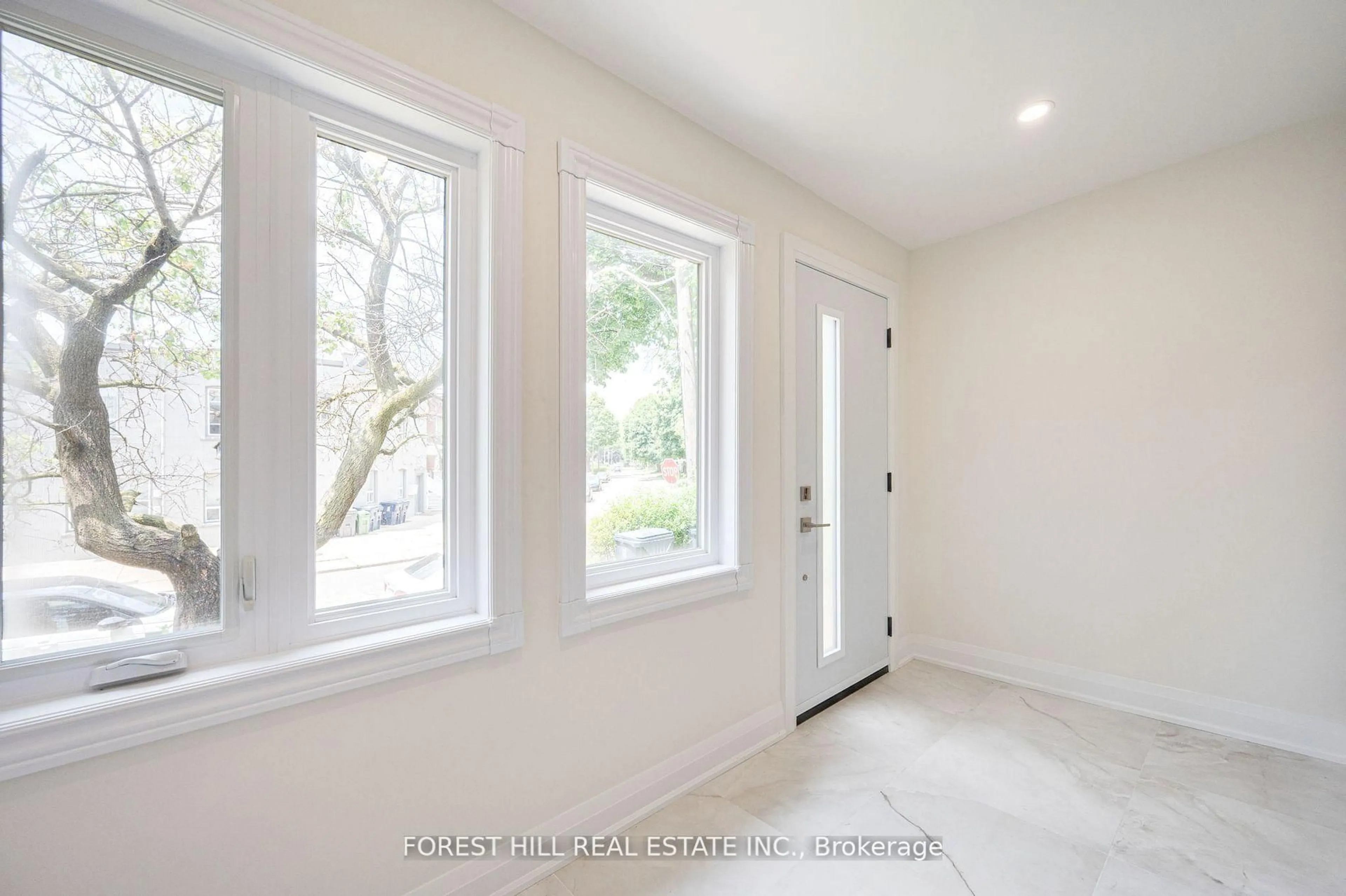 Indoor entryway for 123 Laughton Ave, Toronto Ontario M6N 2X3