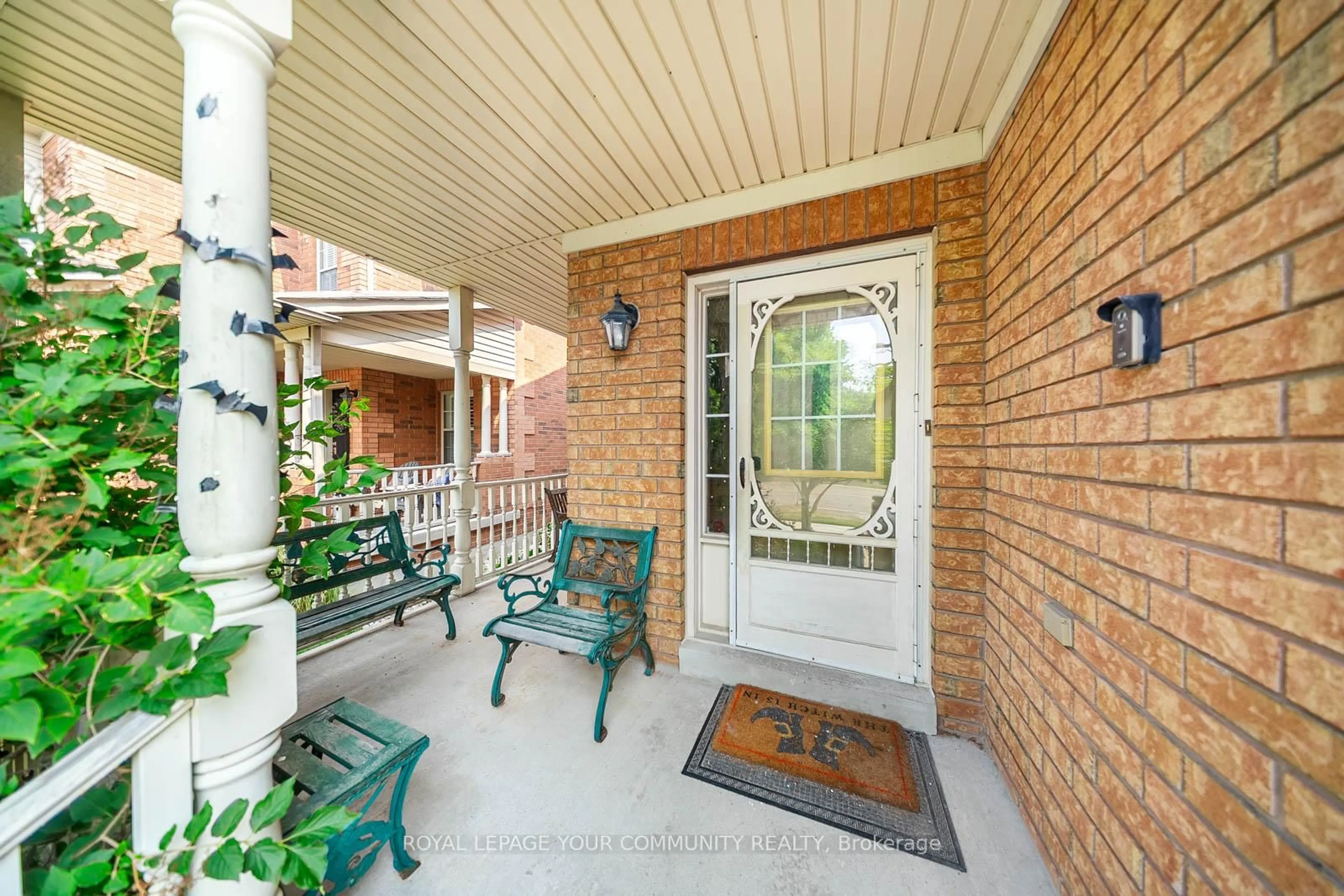 Indoor entryway for 6926 Early Settler Row, Mississauga Ontario L5W 1C1