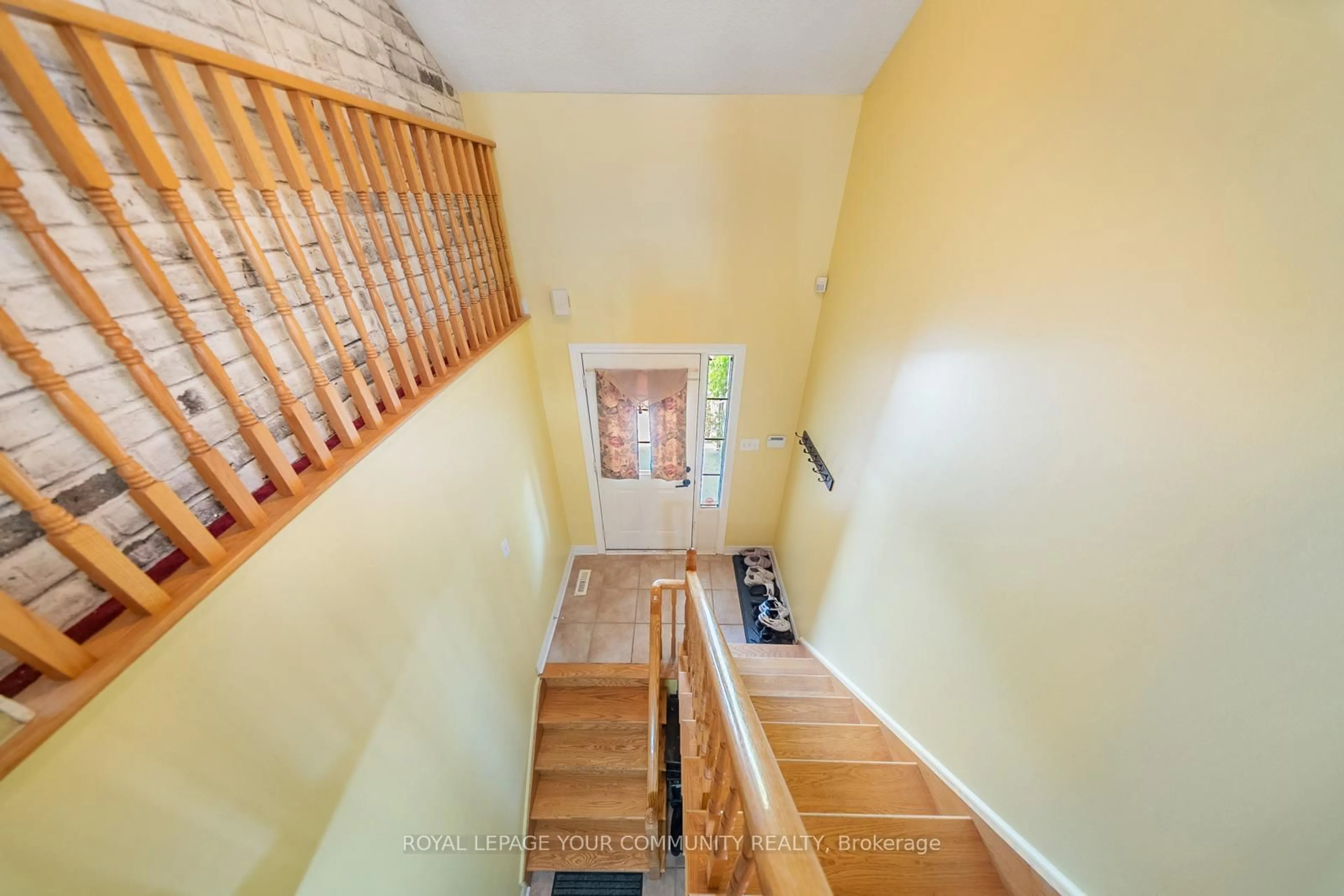 Stairs for 6926 Early Settler Row, Mississauga Ontario L5W 1C1