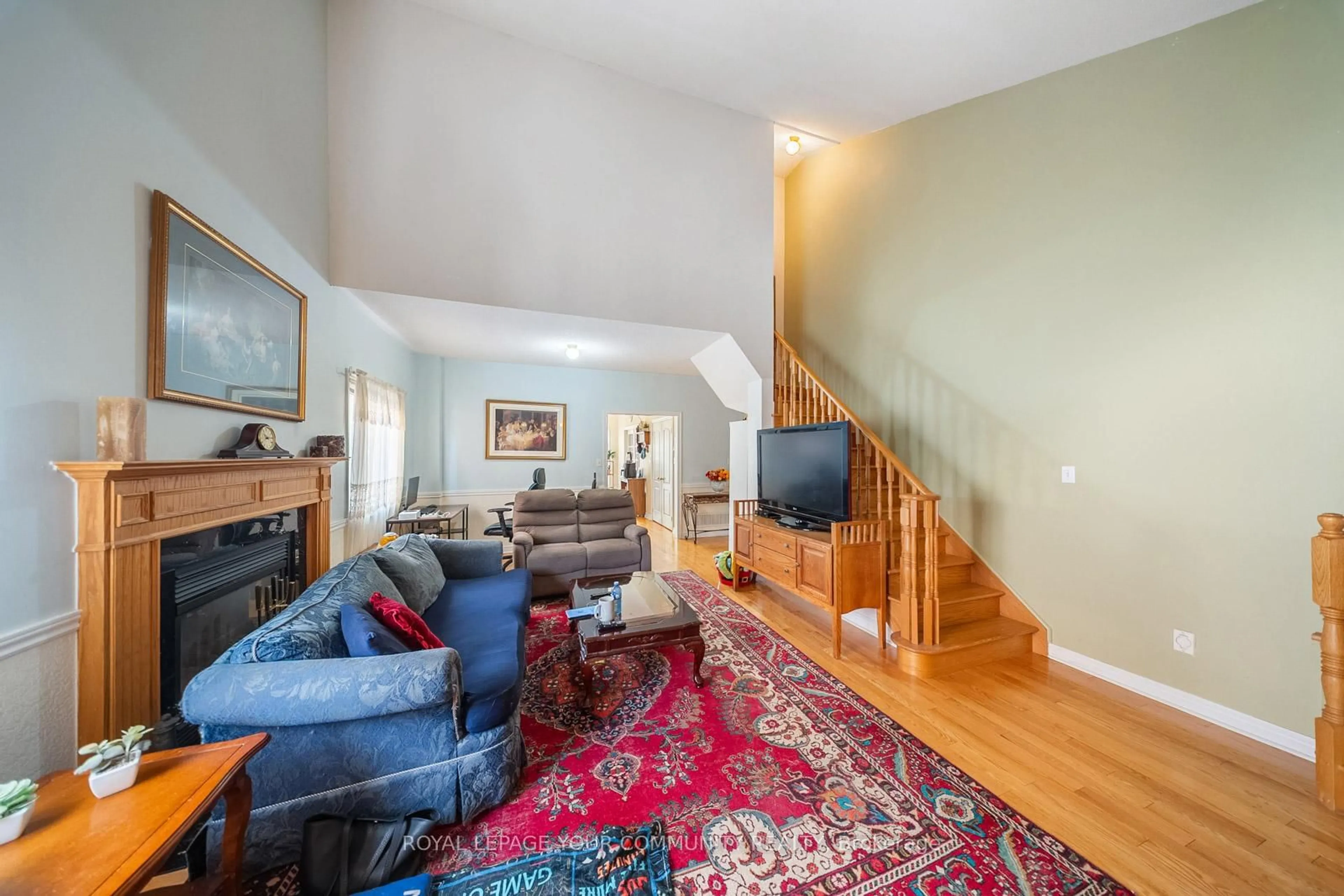 Living room with furniture, unknown for 6926 Early Settler Row, Mississauga Ontario L5W 1C1