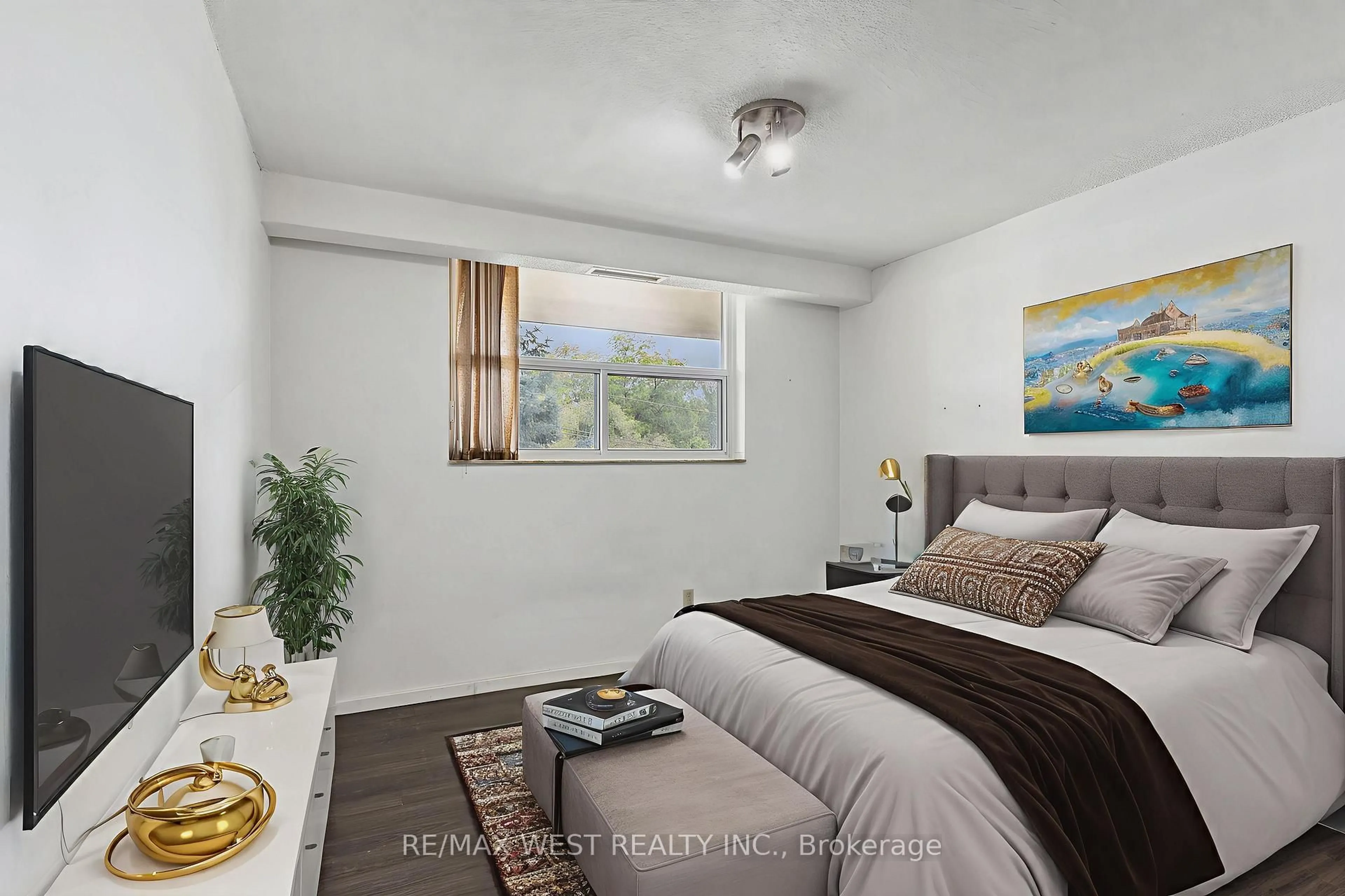 Bedroom with bed, unknown for 2130 Weston Rd #404, Toronto Ontario M9N 3R9
