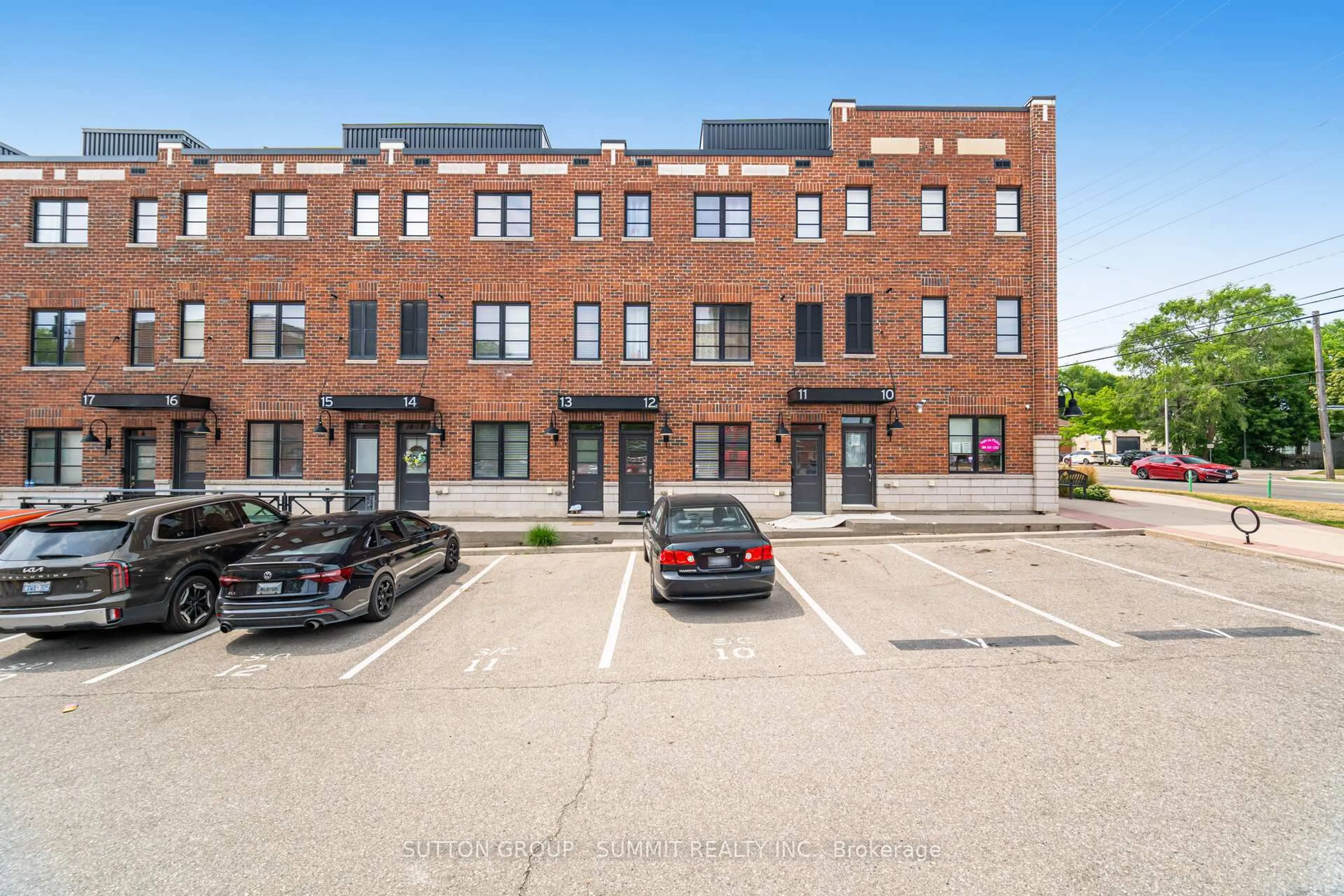 A pic from outside/outdoor area/front of a property/back of a property/a pic from drone, street for 70 Plains Rd #12, Burlington Ontario L7T 0B6