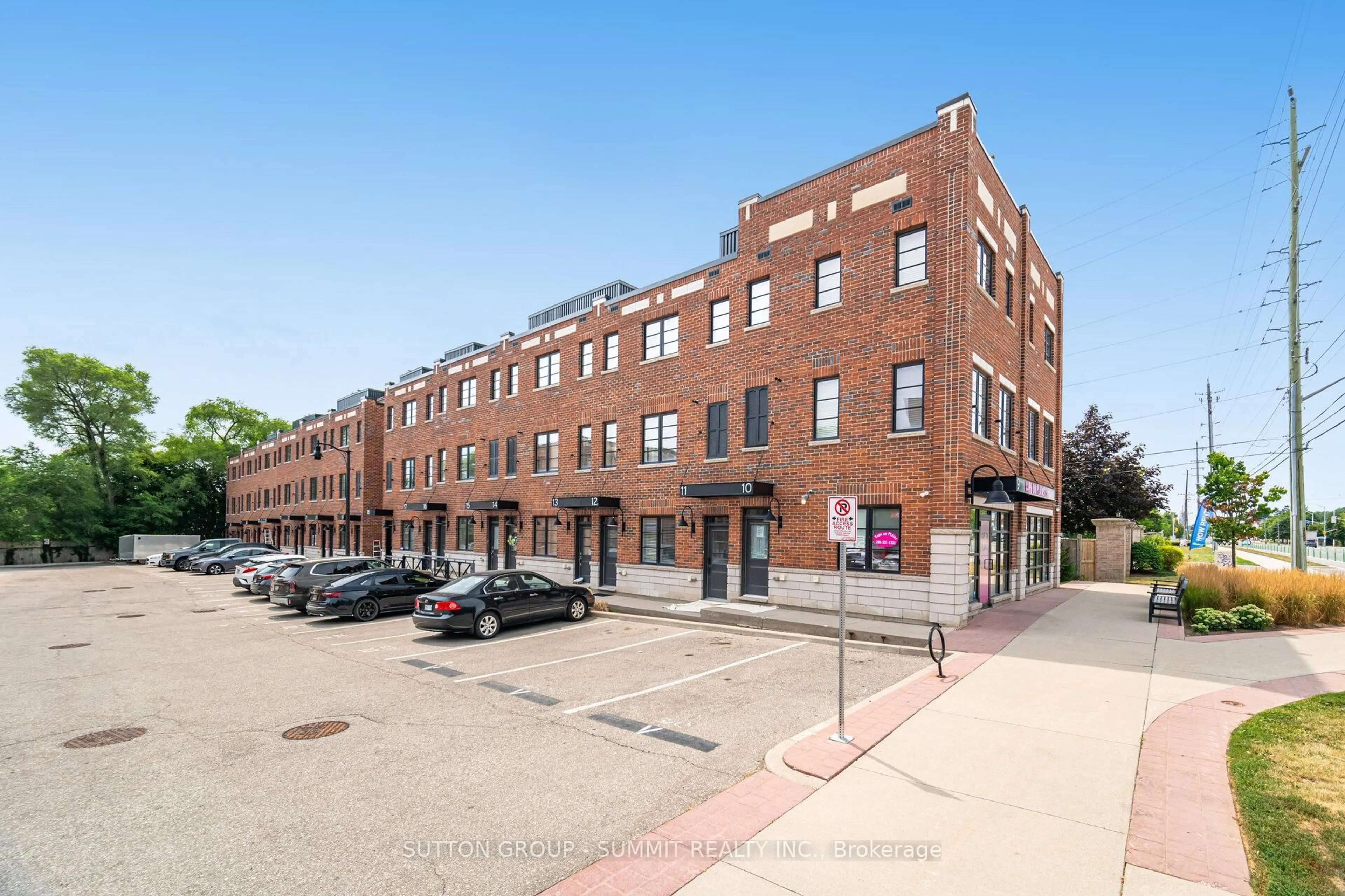 A pic from outside/outdoor area/front of a property/back of a property/a pic from drone, street for 70 Plains Rd #12, Burlington Ontario L7T 0B6