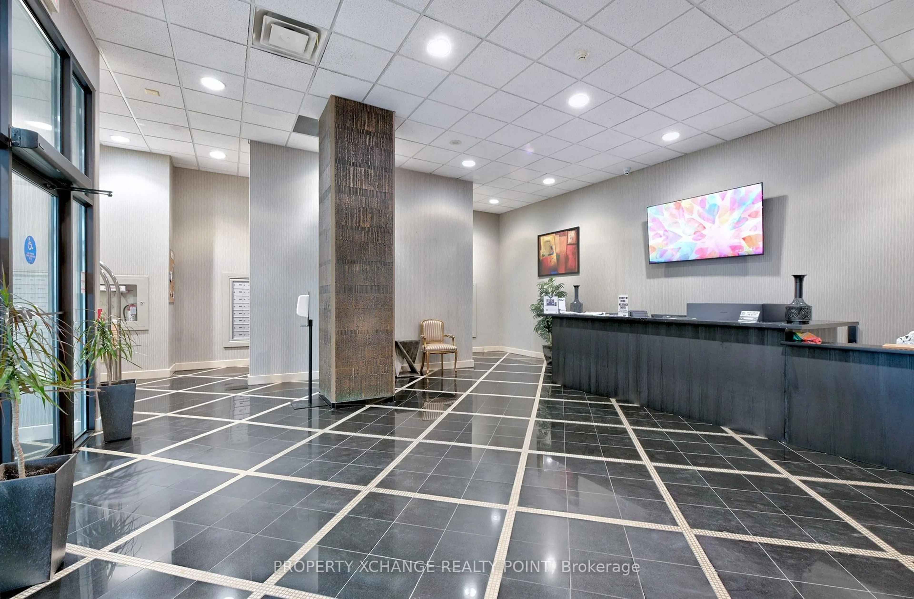 Lobby for 2737 keele St #213, Toronto Ontario M3M 2E9