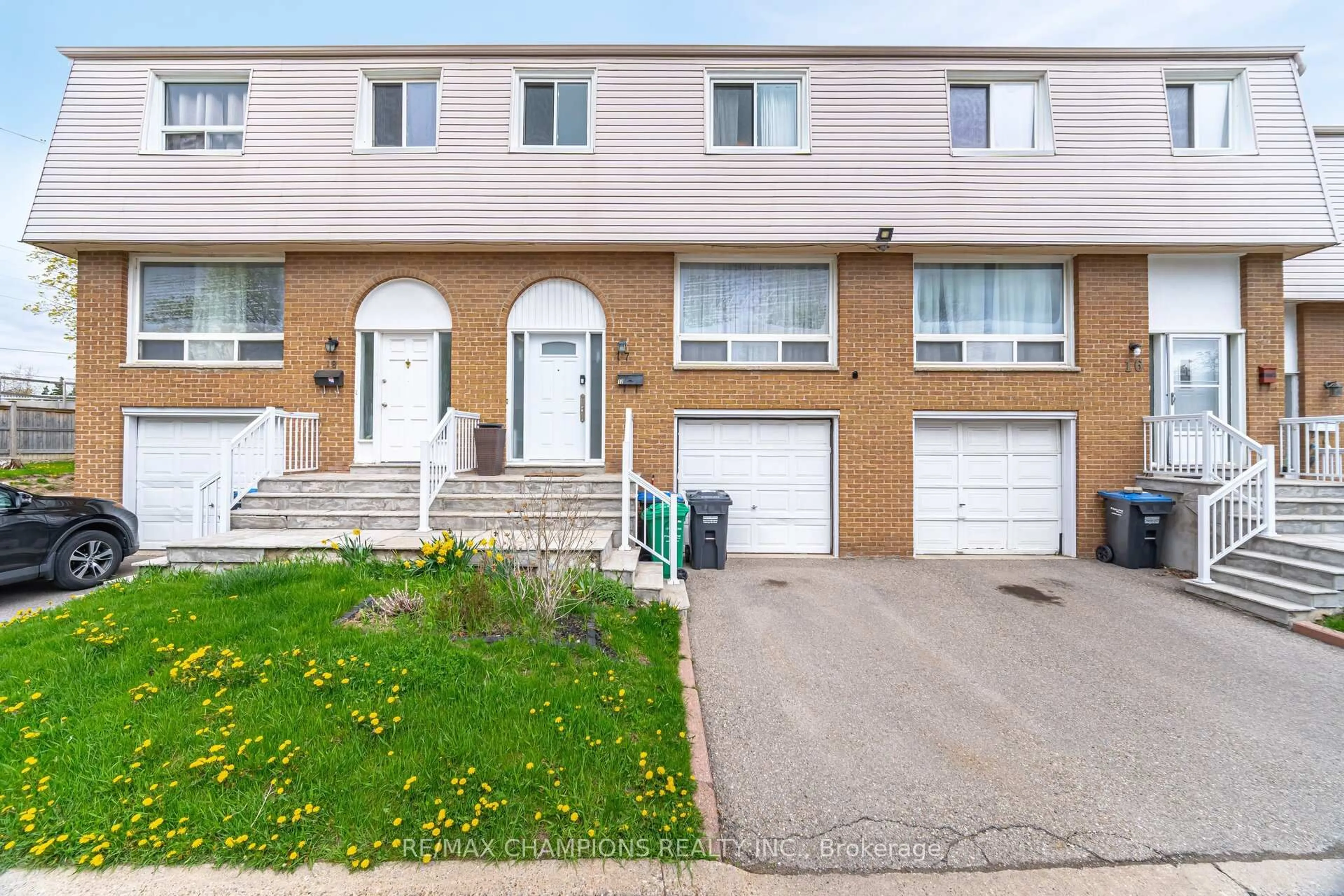 Unknown for 3525 Brandon Gate Dr #17, Mississauga Ontario L4T 3M3
