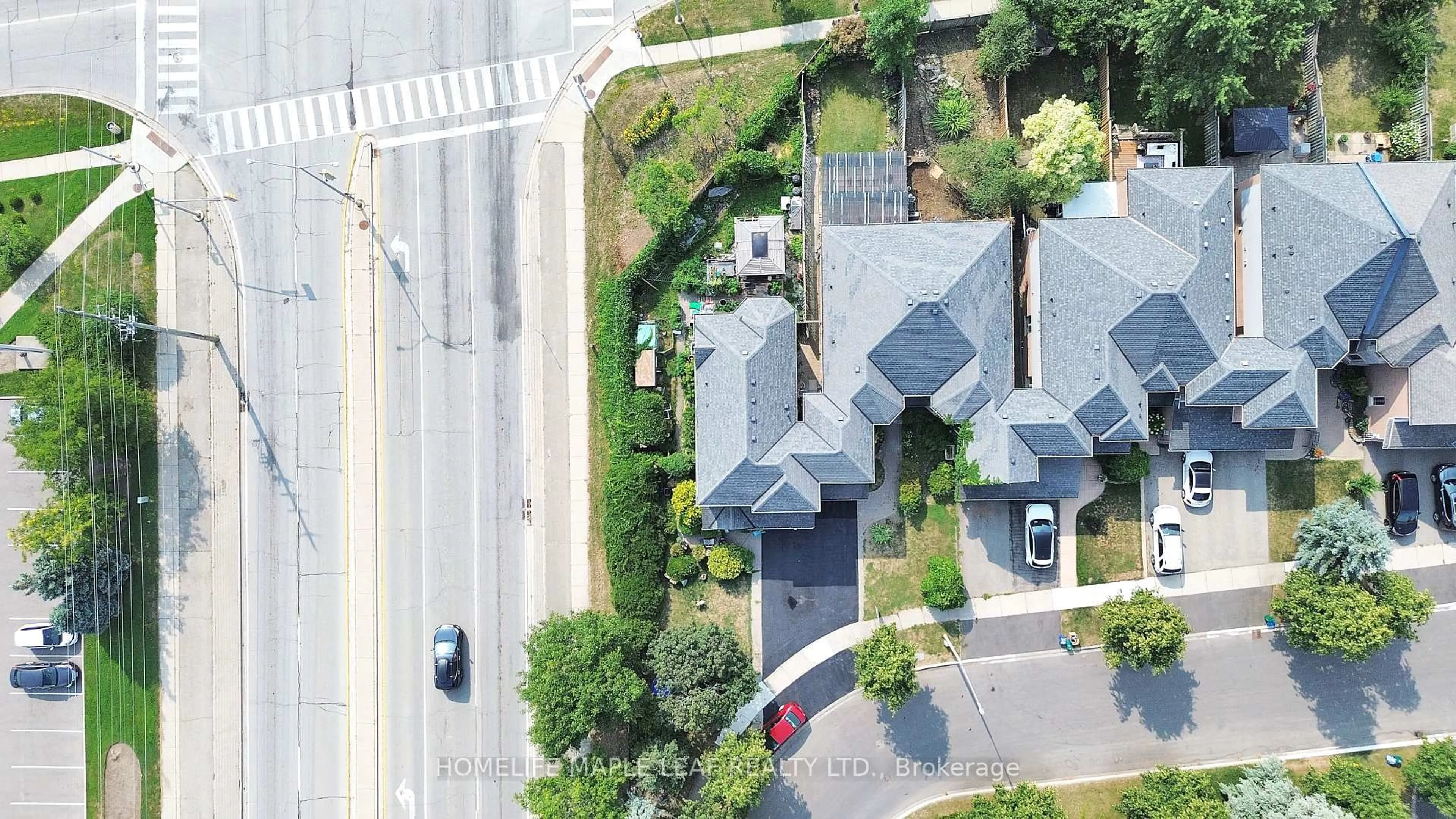 A pic from outside/outdoor area/front of a property/back of a property/a pic from drone, street for 48 James Young Dr, Halton Hills Ontario L7G 5S5