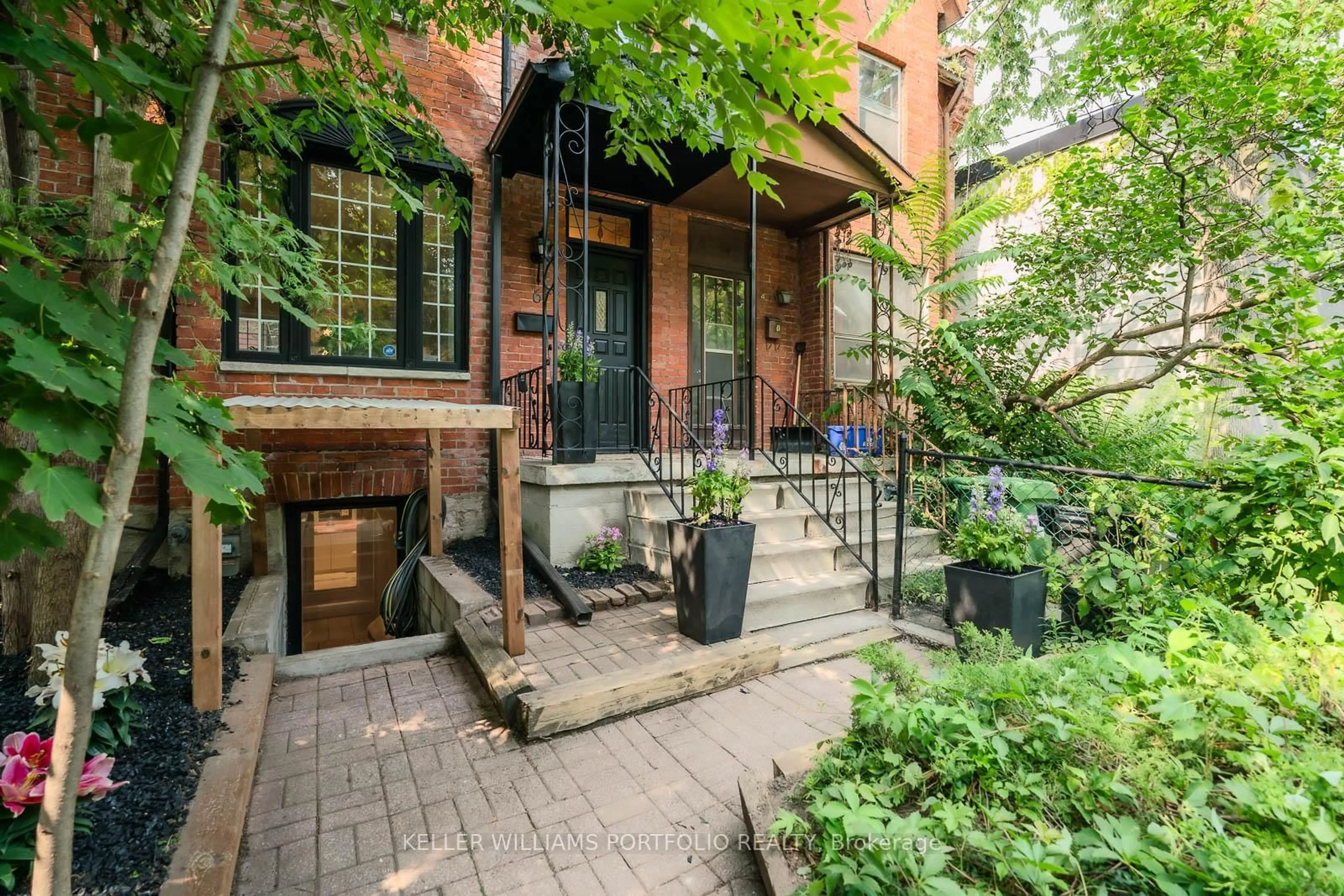 Unknown for 6 Melbourne Ave, Toronto Ontario M6K 1K2