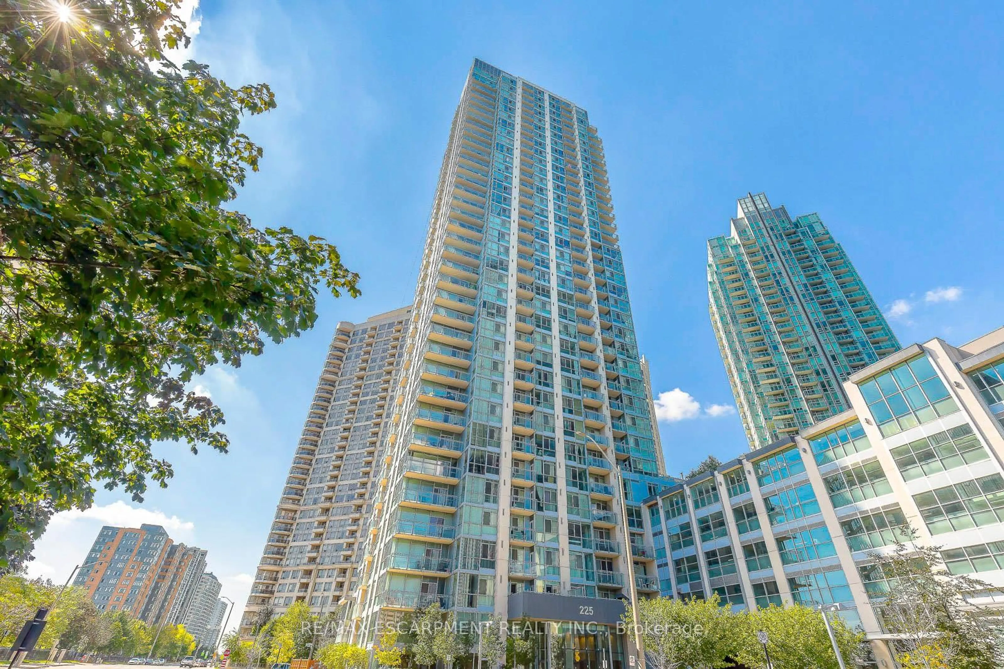 Patio, city buildings view from balcony for 225 Webb Dr #3607, Mississauga Ontario L5B 4P2