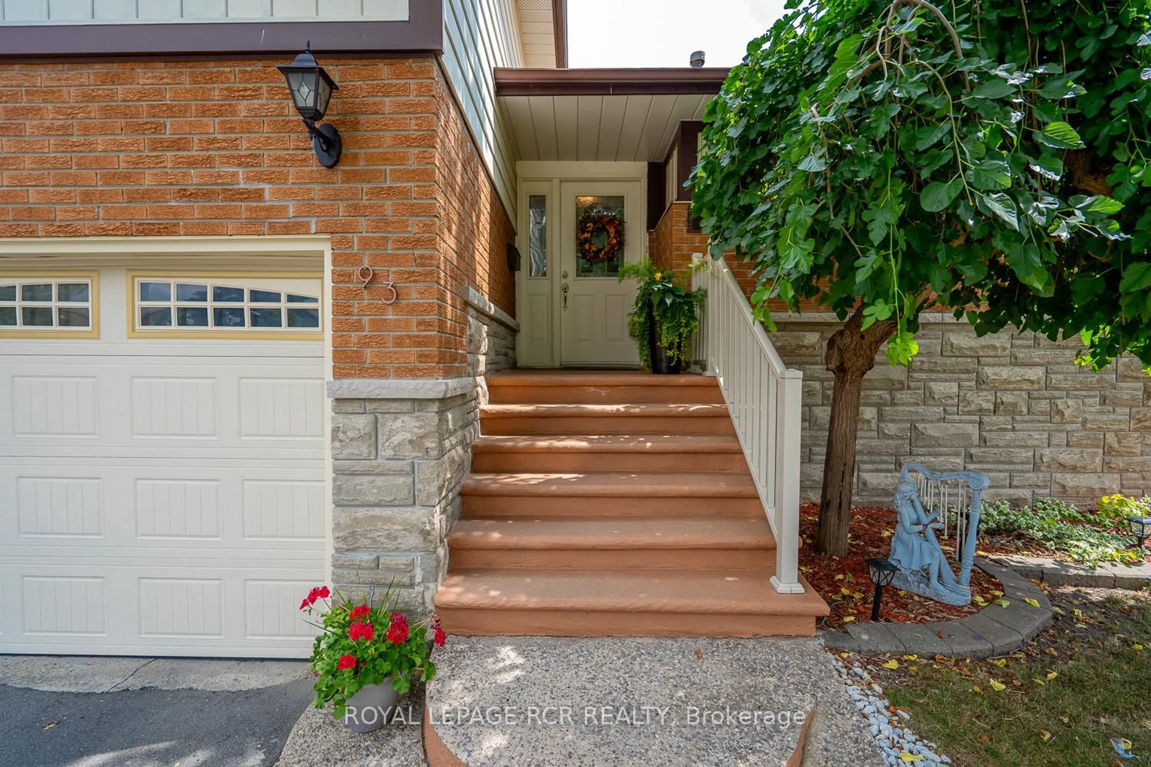 Unknown for 93 Charters Rd, Brampton Ontario L6V 2S8