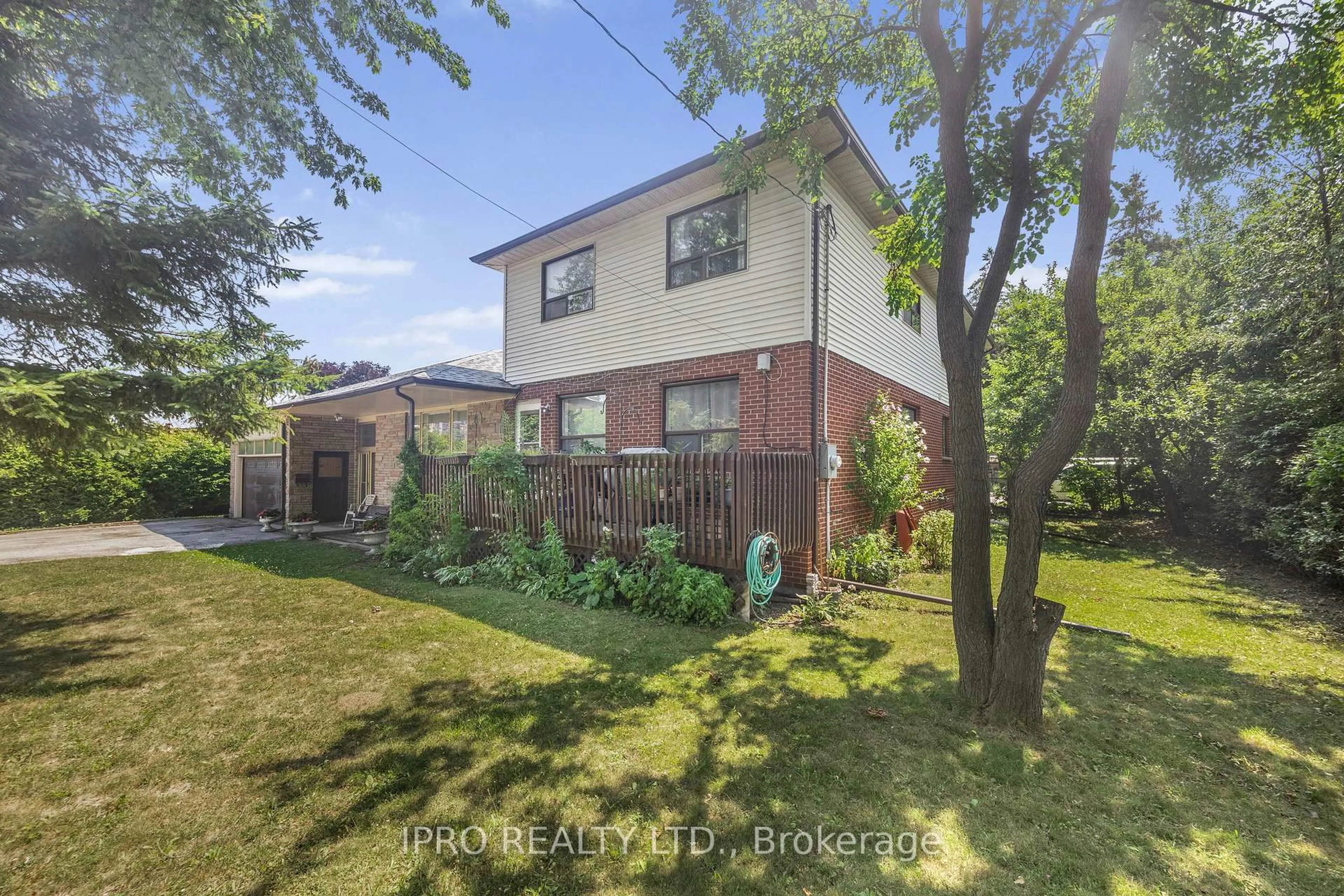 A pic from outside/outdoor area/front of a property/back of a property/a pic from drone, street for 1 Northcrest Rd, Toronto Ontario M9R 1P5