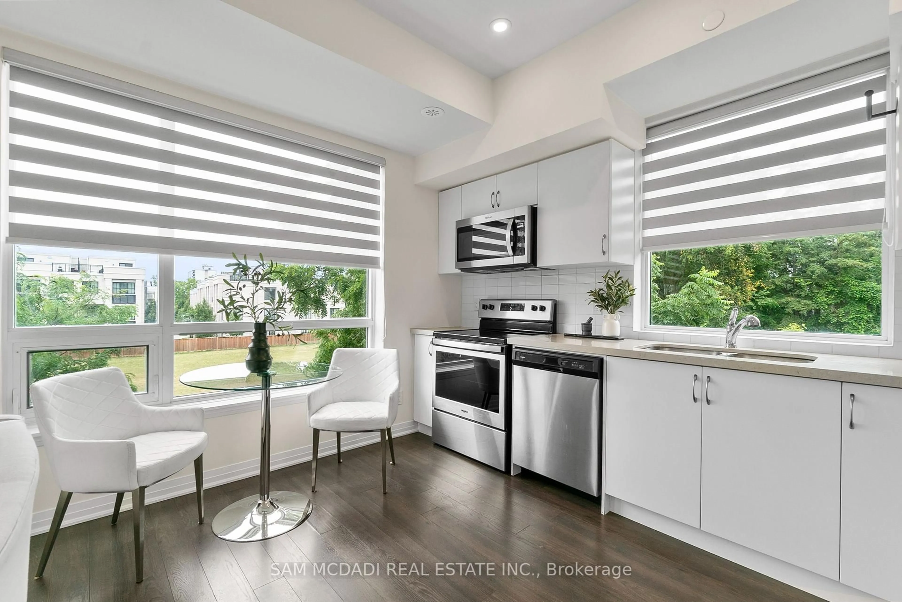 Open concept kitchen, unknown for 650 Atwater Ave #39, Mississauga Ontario L5E 3K2