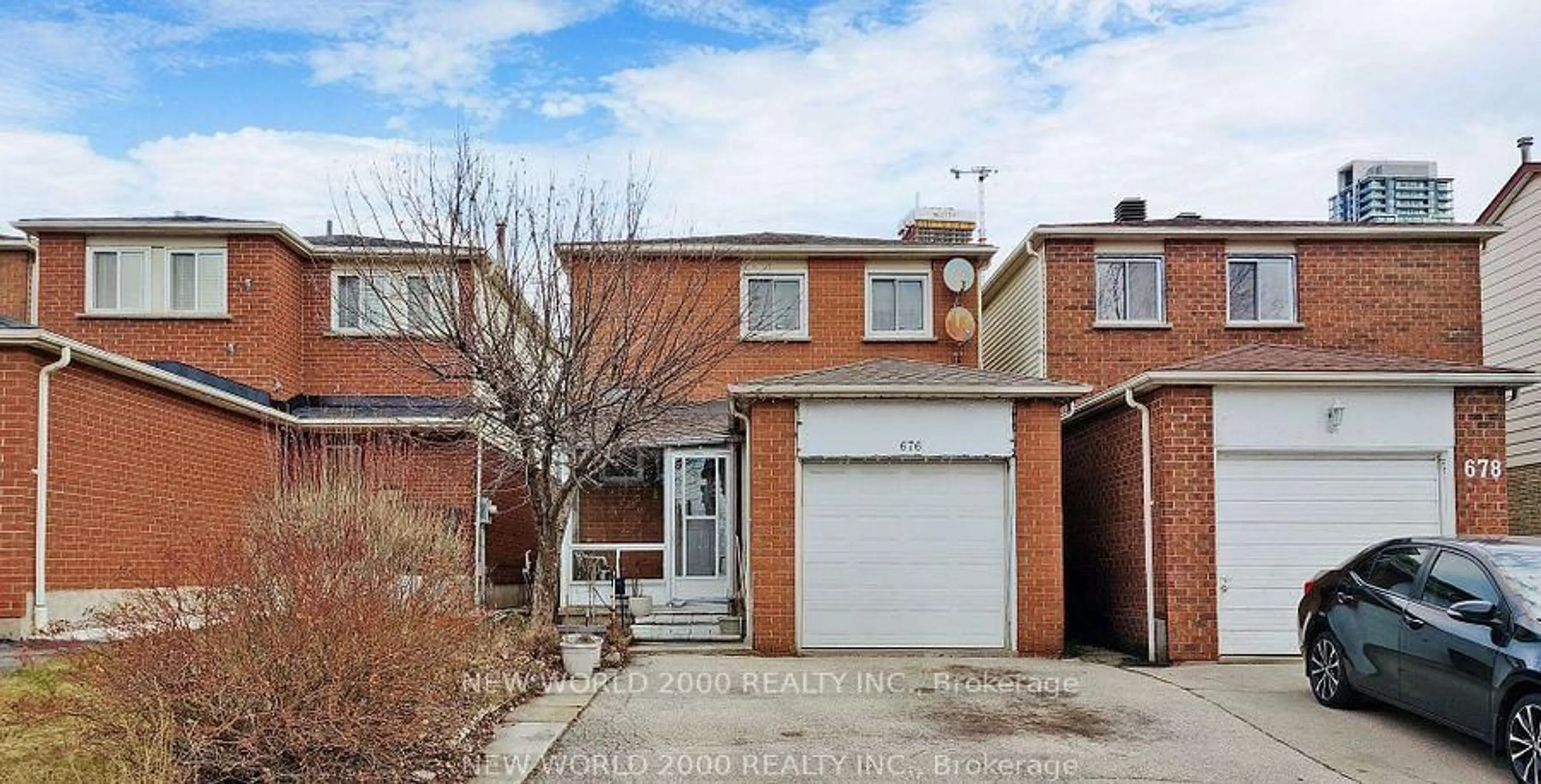 Home with brick exterior material, street for 676 Galloway Cres, Mississauga Ontario L5C 3W1