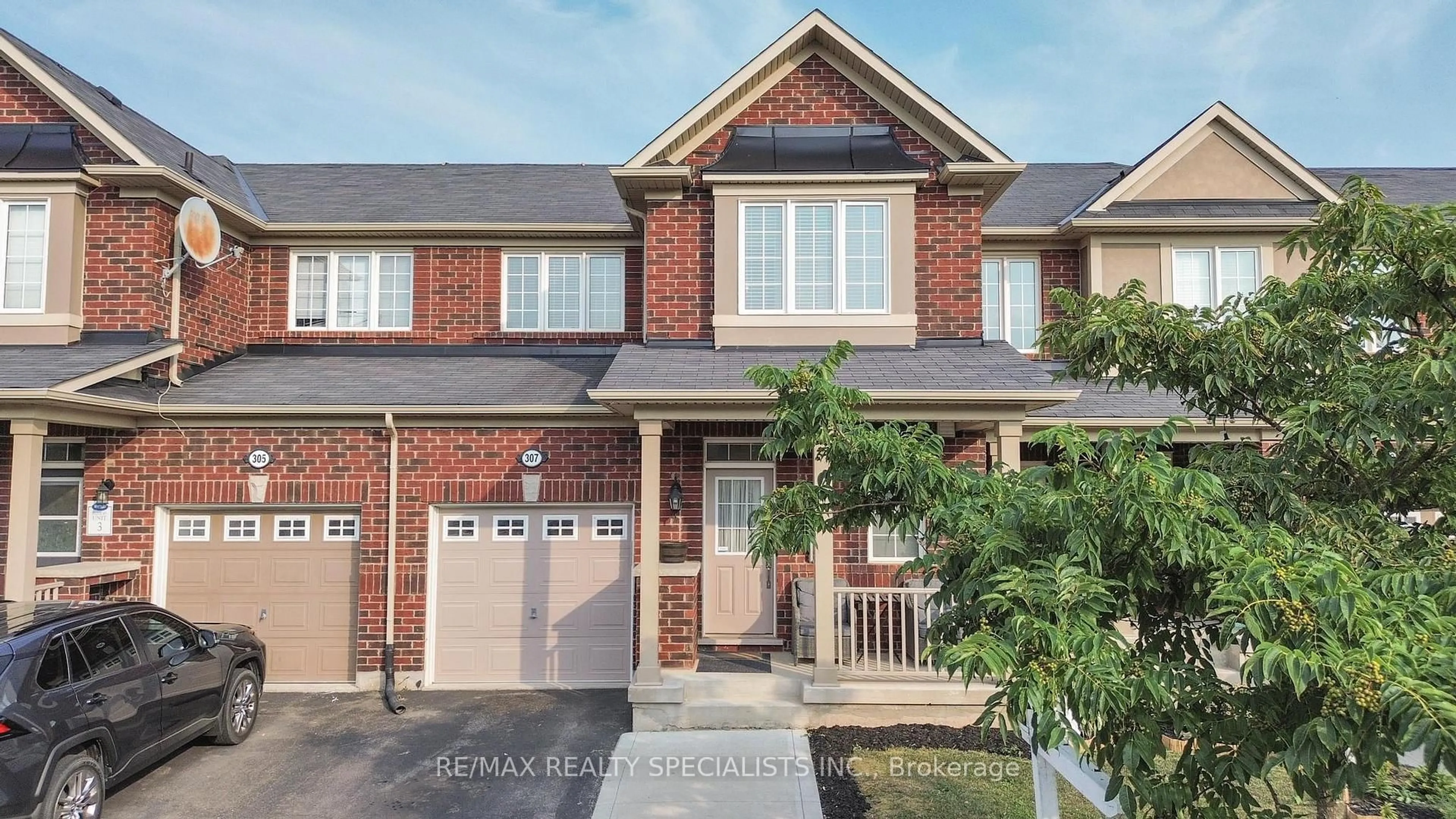 Home with brick exterior material, street for 307 Chuchmach Clse, Milton Ontario L9T 8B3