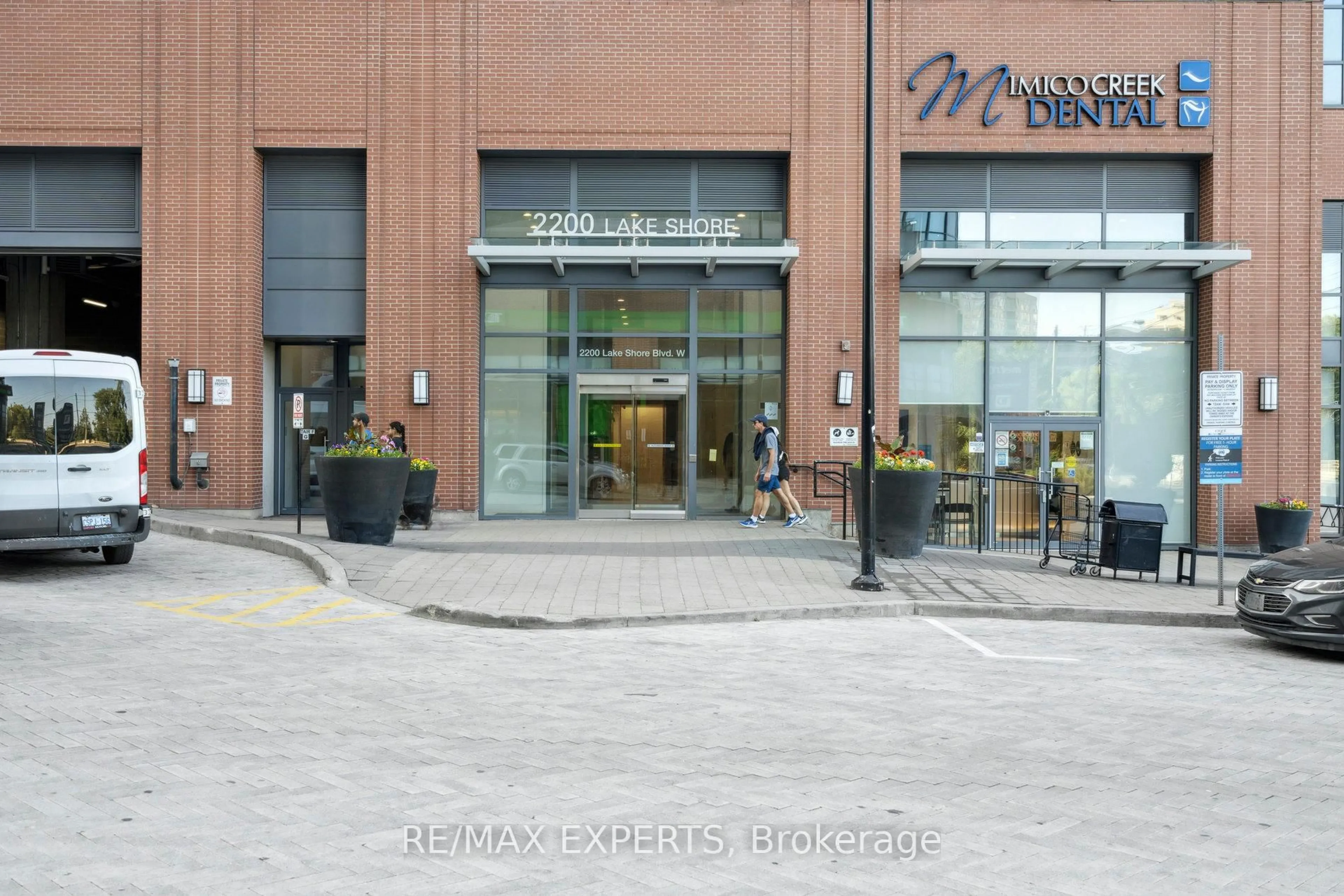 Indoor foyer for 2200 Lake Shore Blvd #1809, Toronto Ontario M8V 1A4