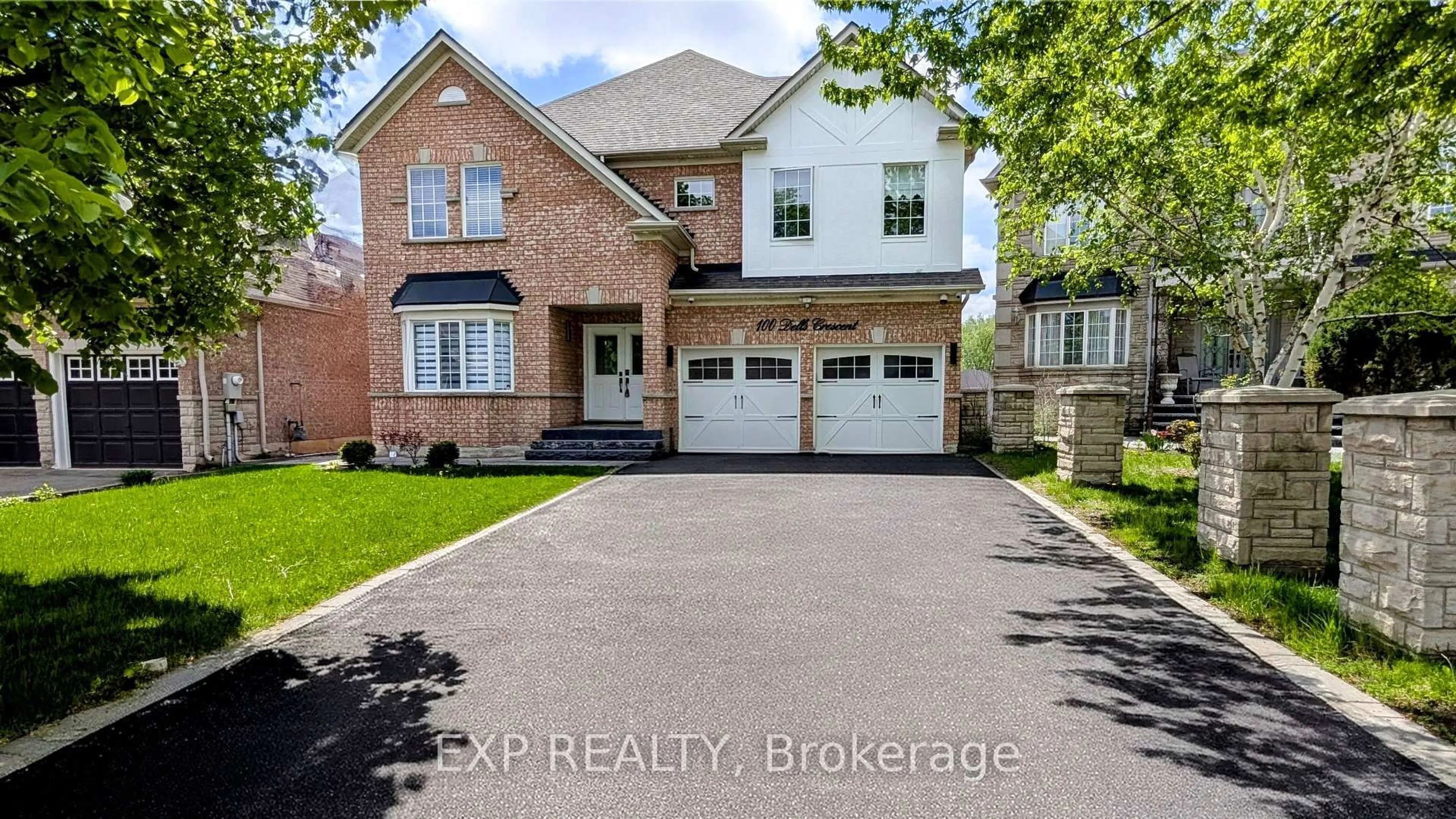 Home with brick exterior material, street for 100 Dells Cres, Brampton Ontario L7A 2X1