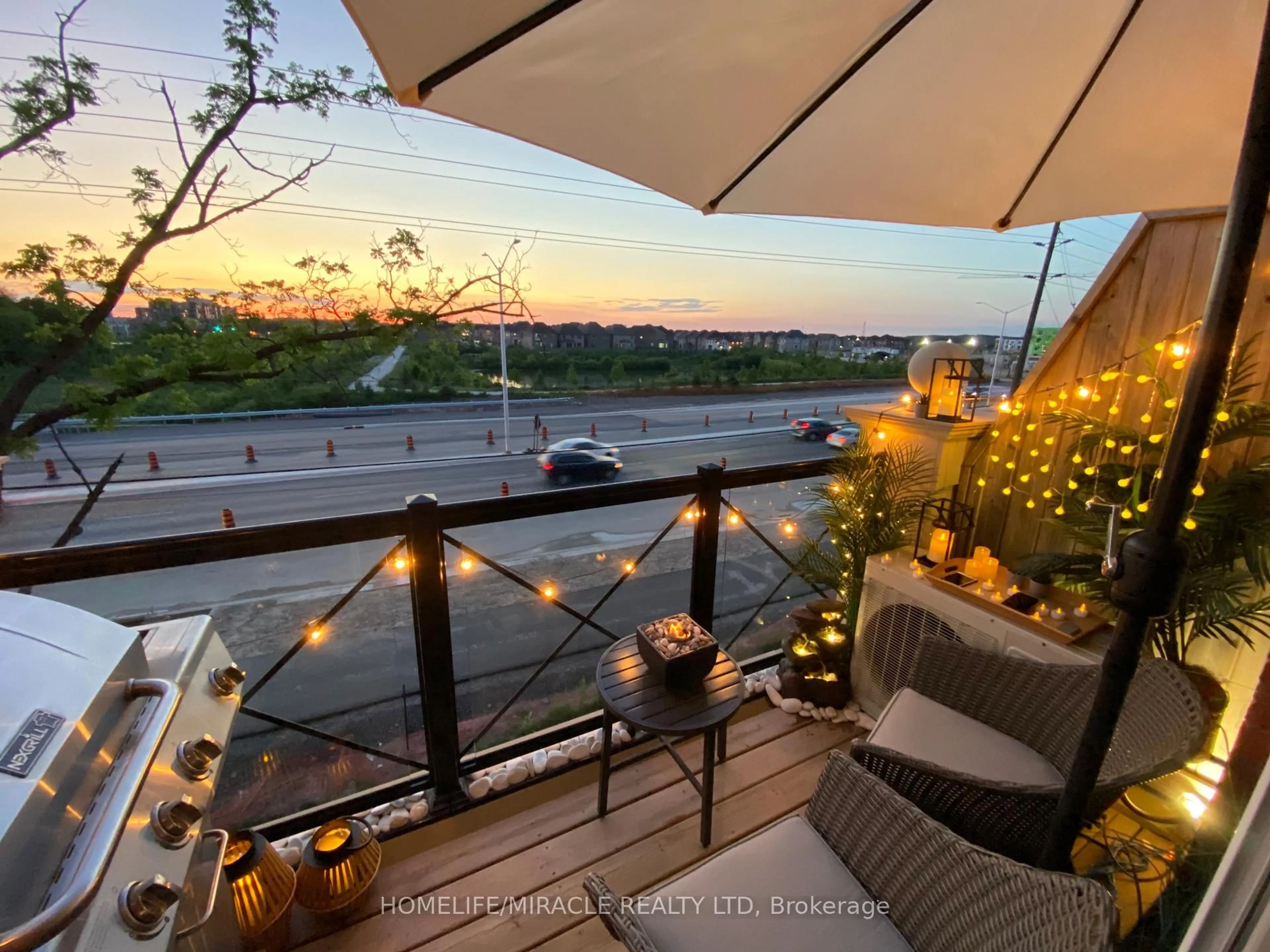 Patio, water/lake/river/ocean view for 2508 POST Rd #18, Oakville Ontario L6H 0K1