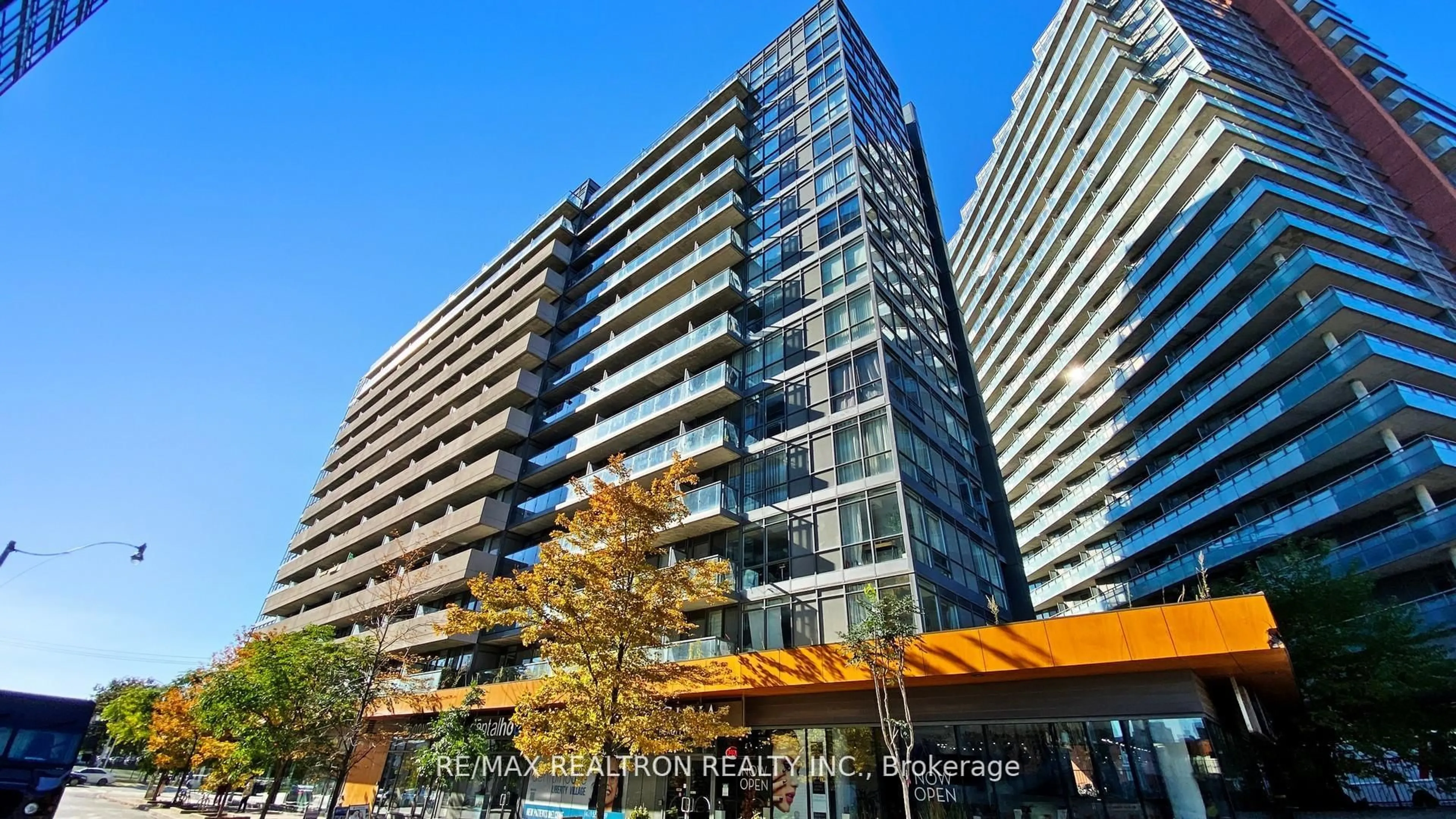 Indoor foyer for 20 Joe Shuster Way ##202, Toronto Ontario M6K 0A3