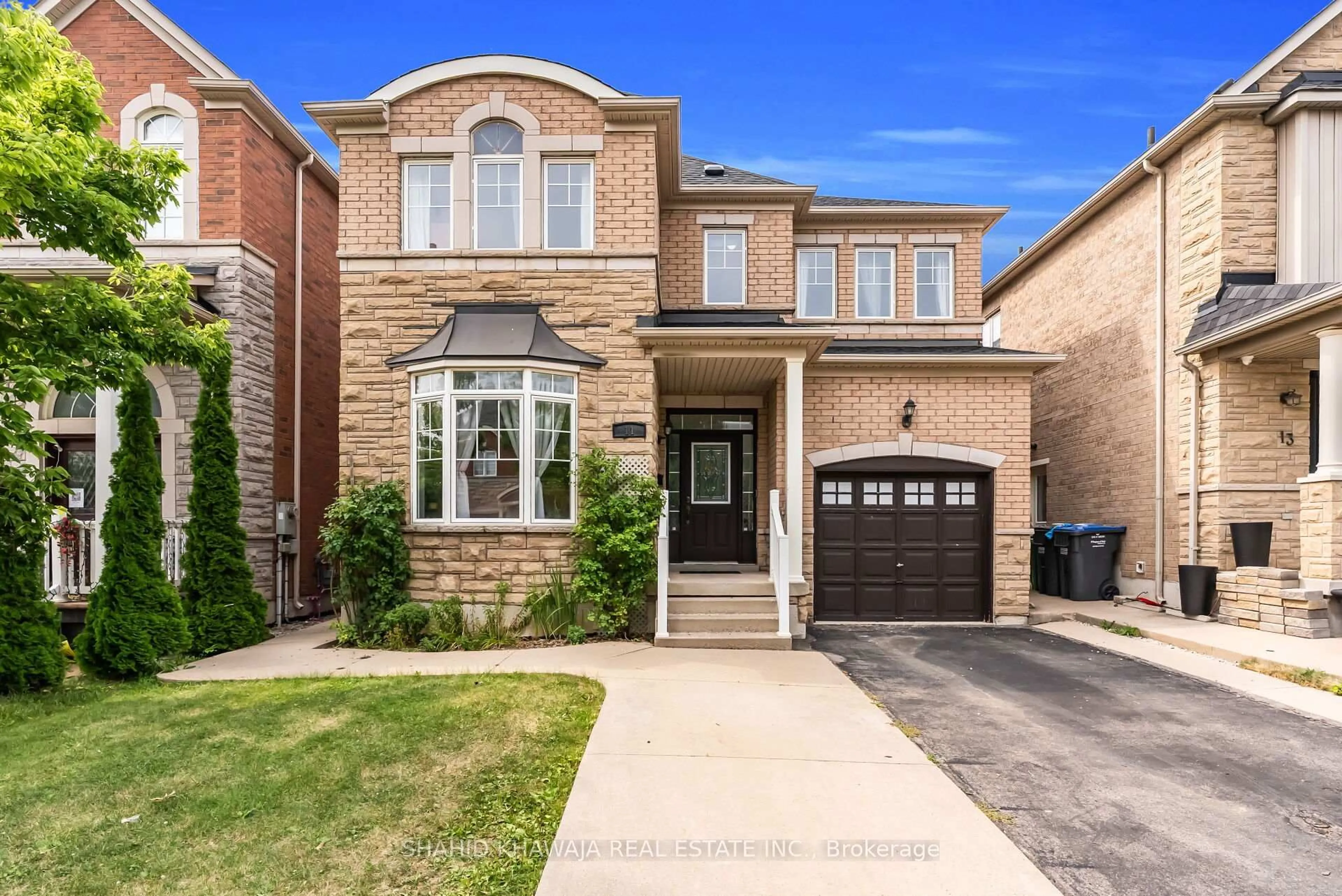 Home with brick exterior material, street for 11 Maddybeth Cres, Brampton Ontario L6Y 5R7