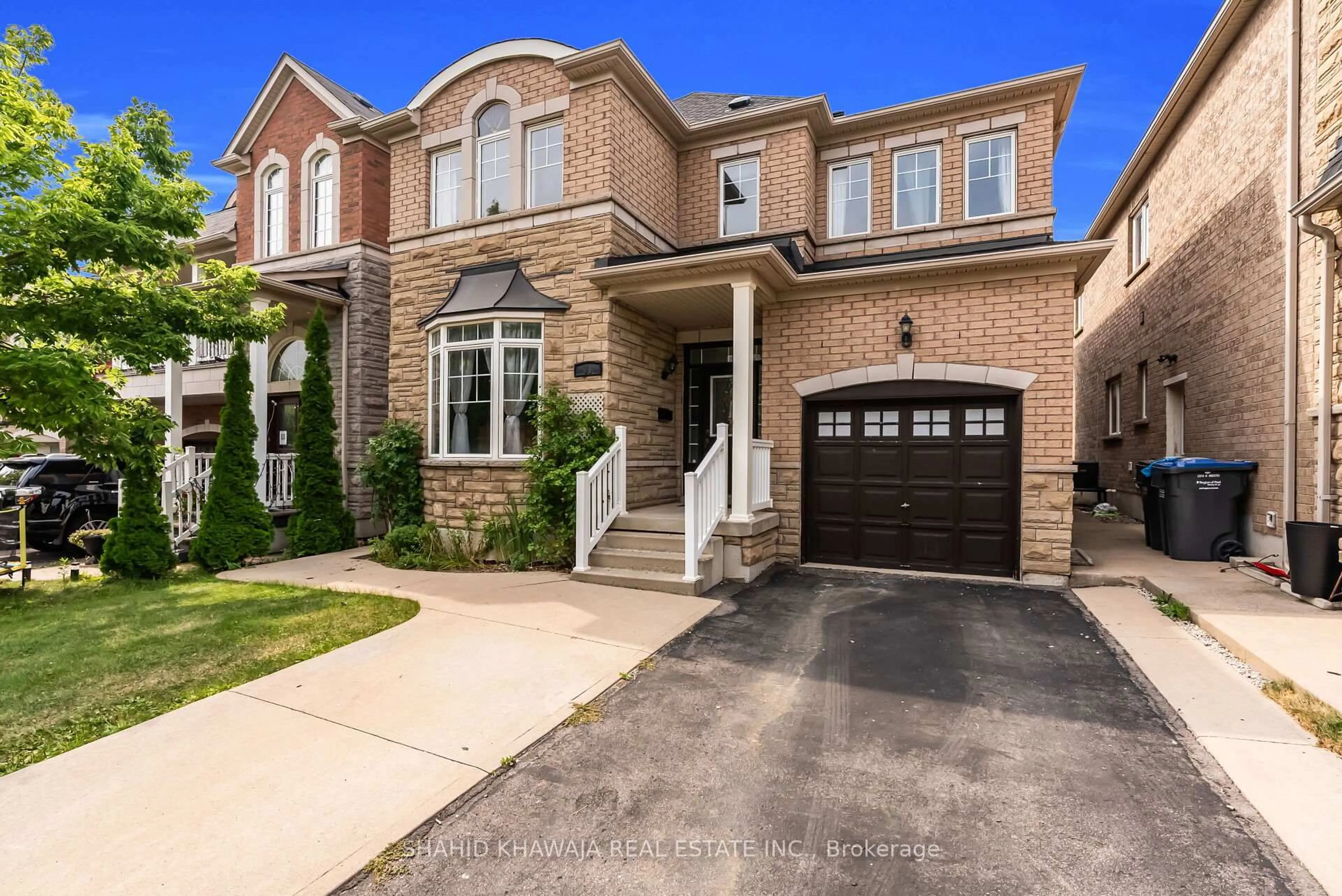 Home with brick exterior material, street for 11 Maddybeth Cres, Brampton Ontario L6Y 5R7