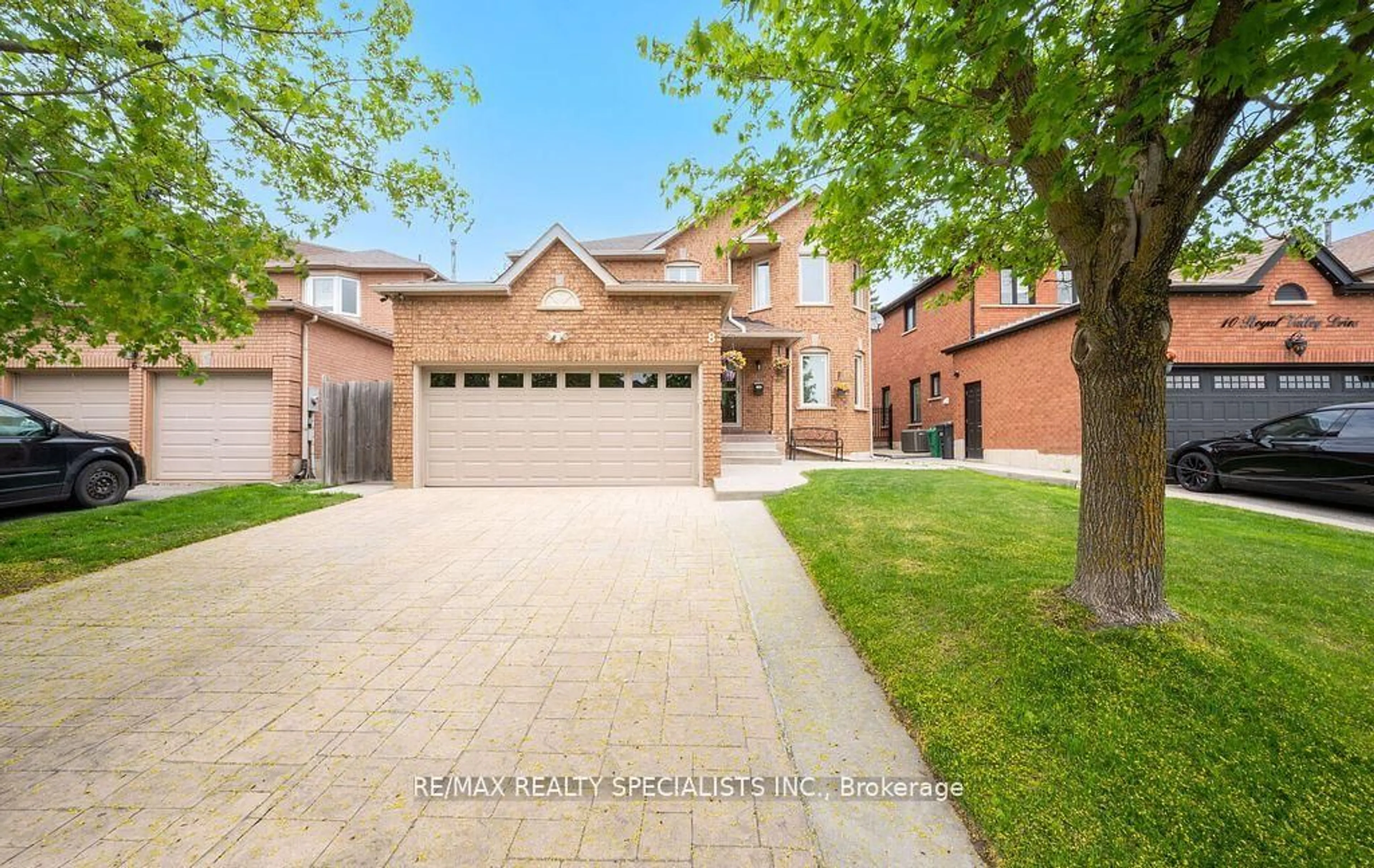 Home with brick exterior material, street for 8 Royal Valley Dr, Caledon Ontario L7C 1B4
