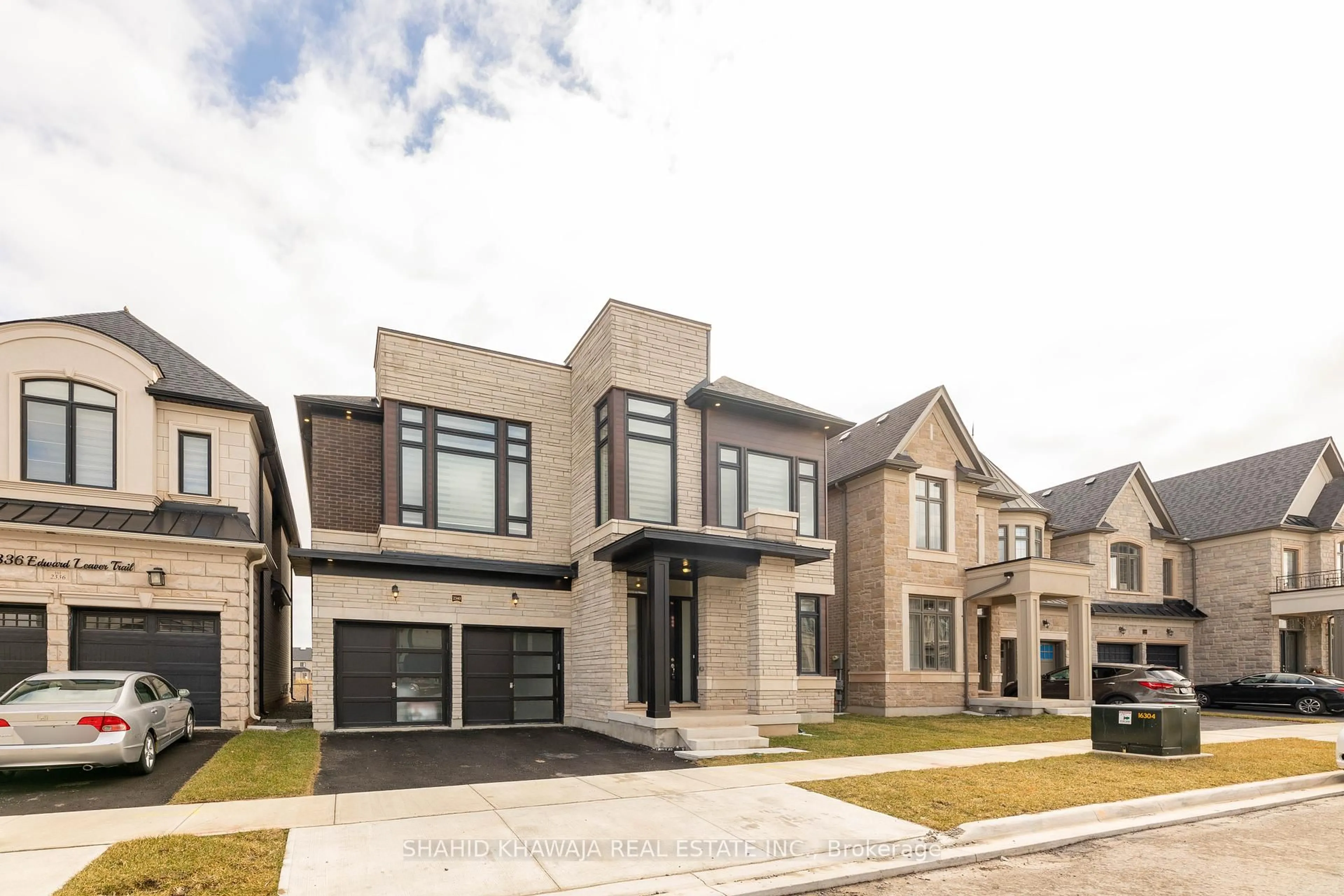 Home with brick exterior material, street for 2340 Edward Leaver Tr, Oakville Ontario L6M 5M7