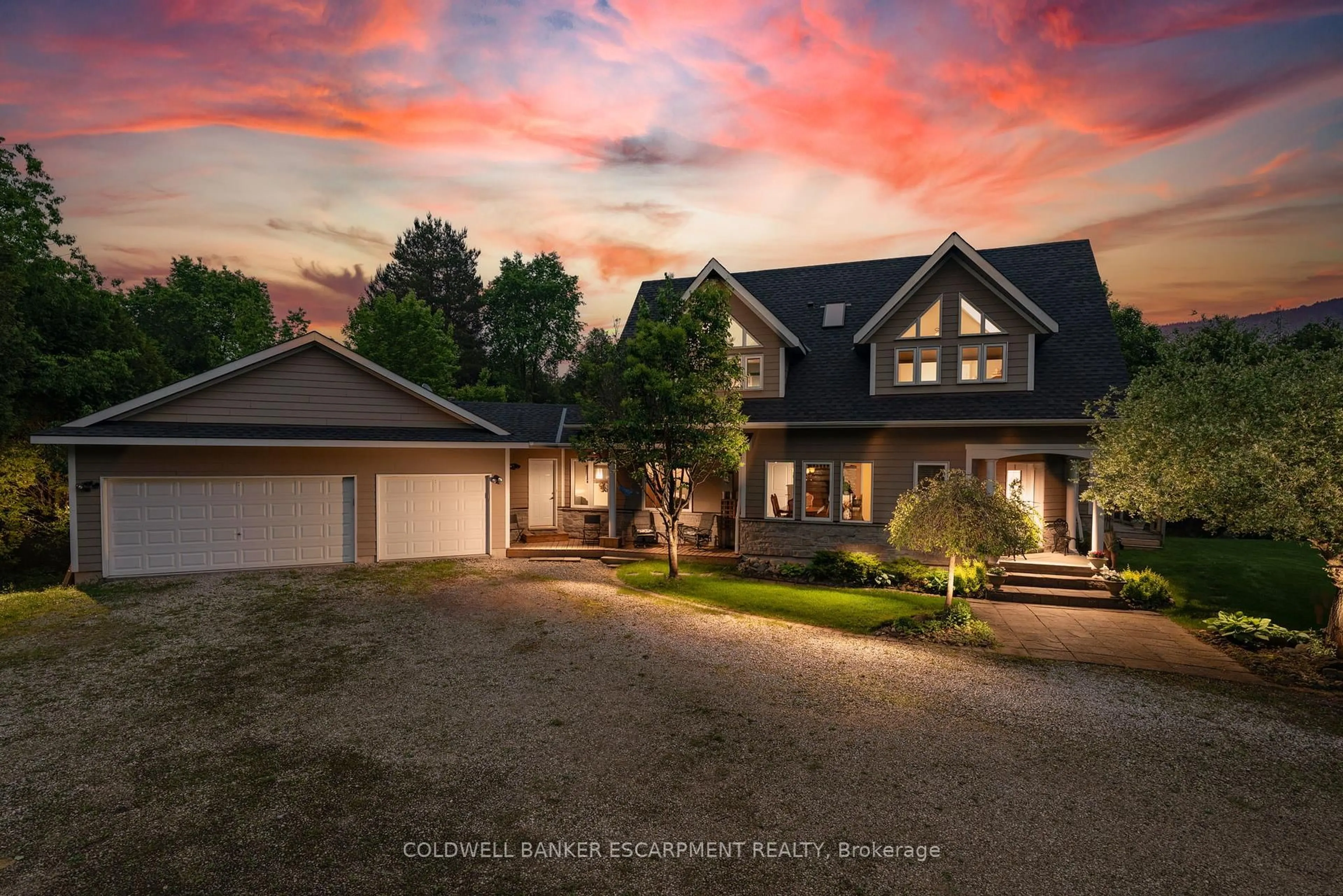 A pic from outside/outdoor area/front of a property/back of a property/a pic from drone, unknown for 13601 Guelph Line, Milton Ontario N0B 2K0