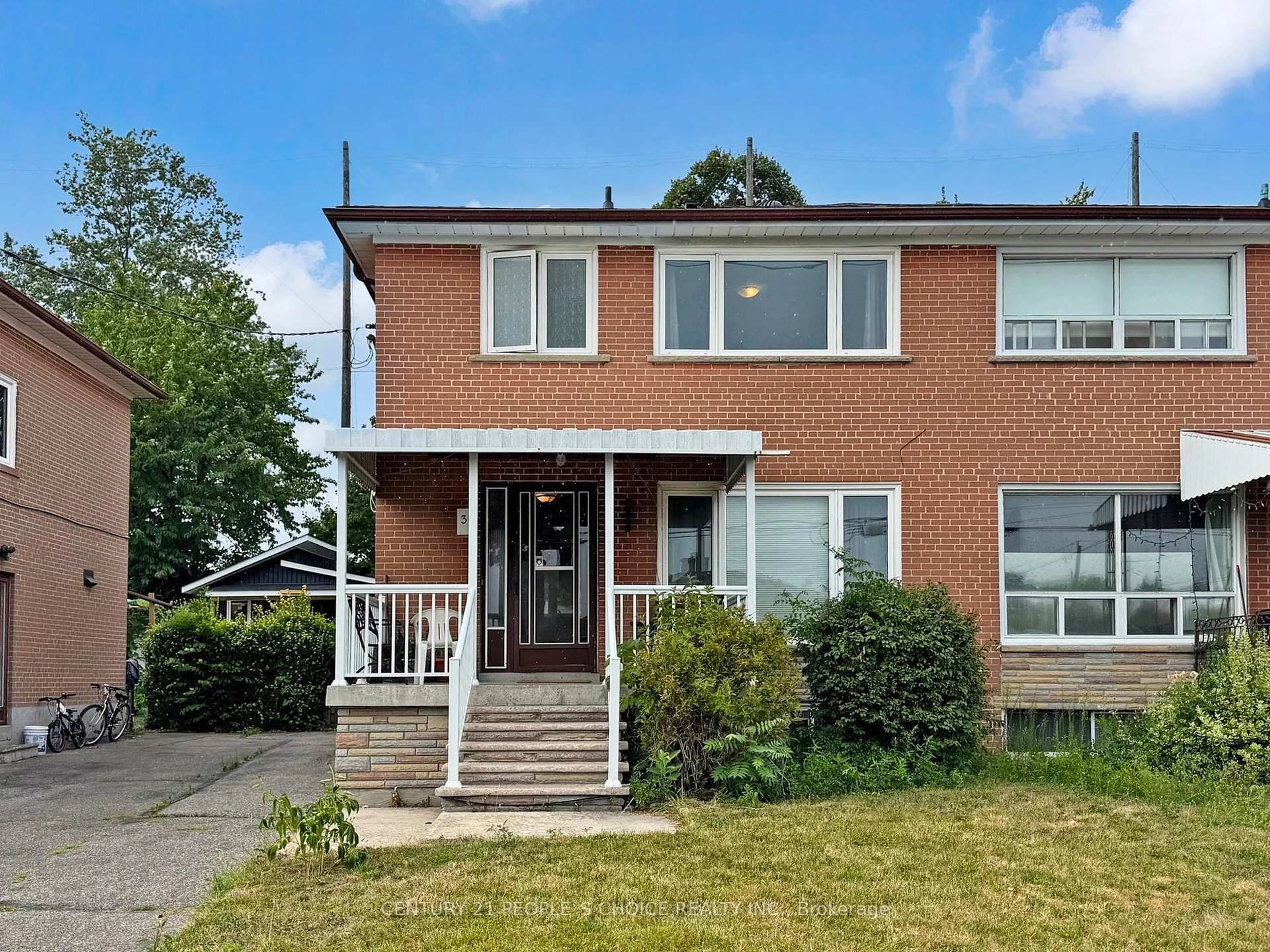 Home with brick exterior material, street for 37 Foxrun Ave, Toronto Ontario M3L 1L9