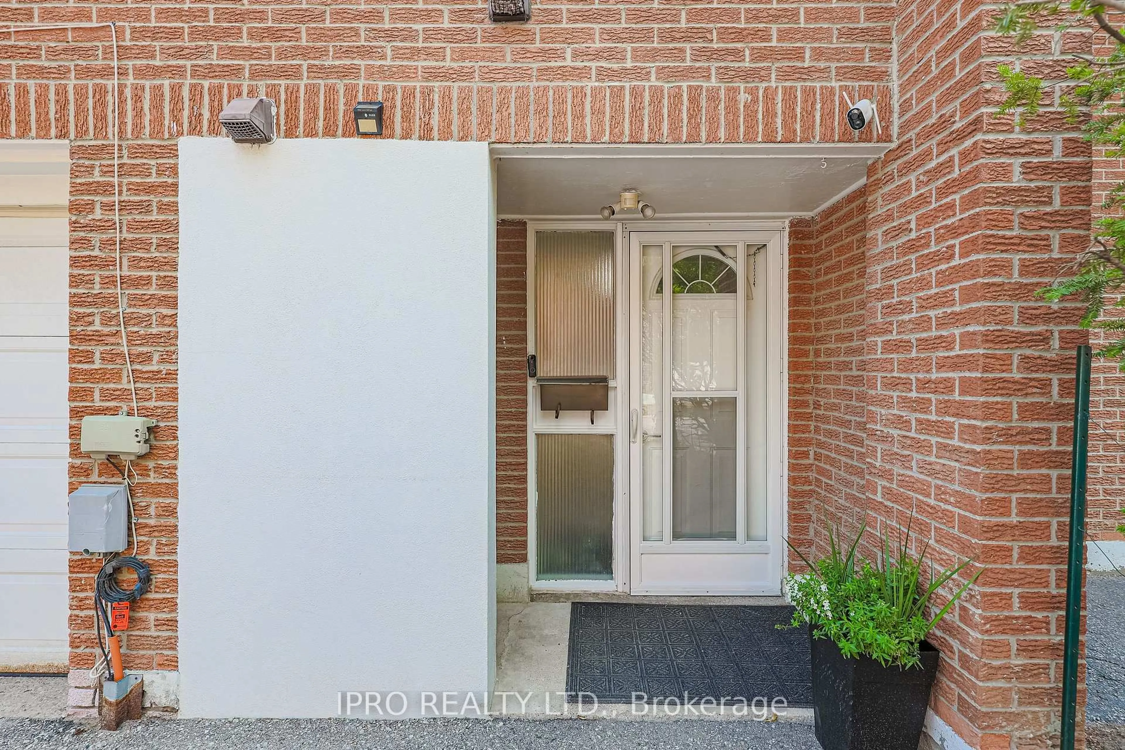 Unknown for 1677 Albion Rd #53, Toronto Ontario M9V 1B7